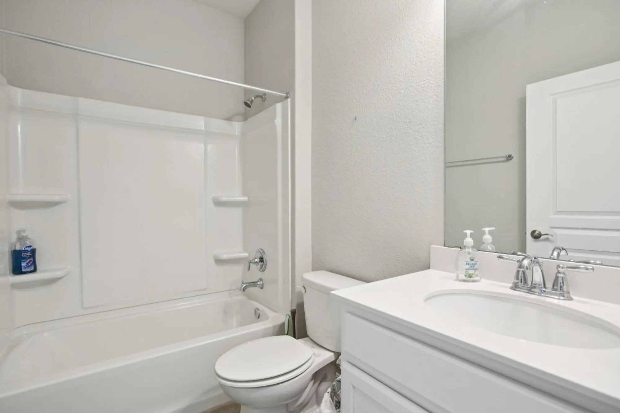 Property Slideshow image 19 of 40 | 806 holiday creek ln, Georgetown, TX, 78633