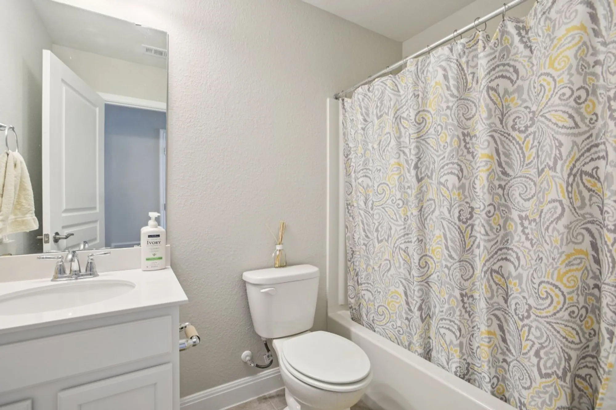 Property Slideshow image 24 of 40 | 806 holiday creek ln, Georgetown, TX, 78633
