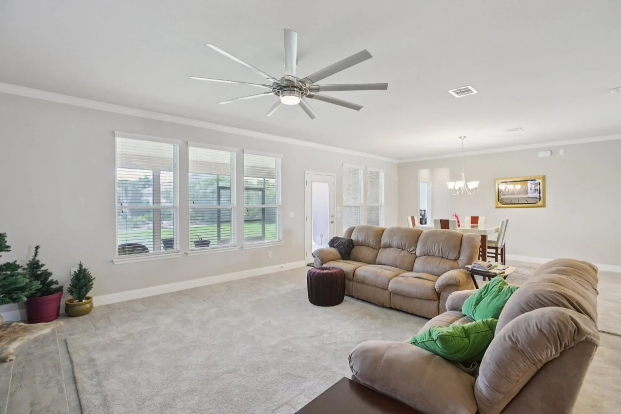 Property Slideshow image 28 of 40 | 806 holiday creek ln, Georgetown, TX, 78633