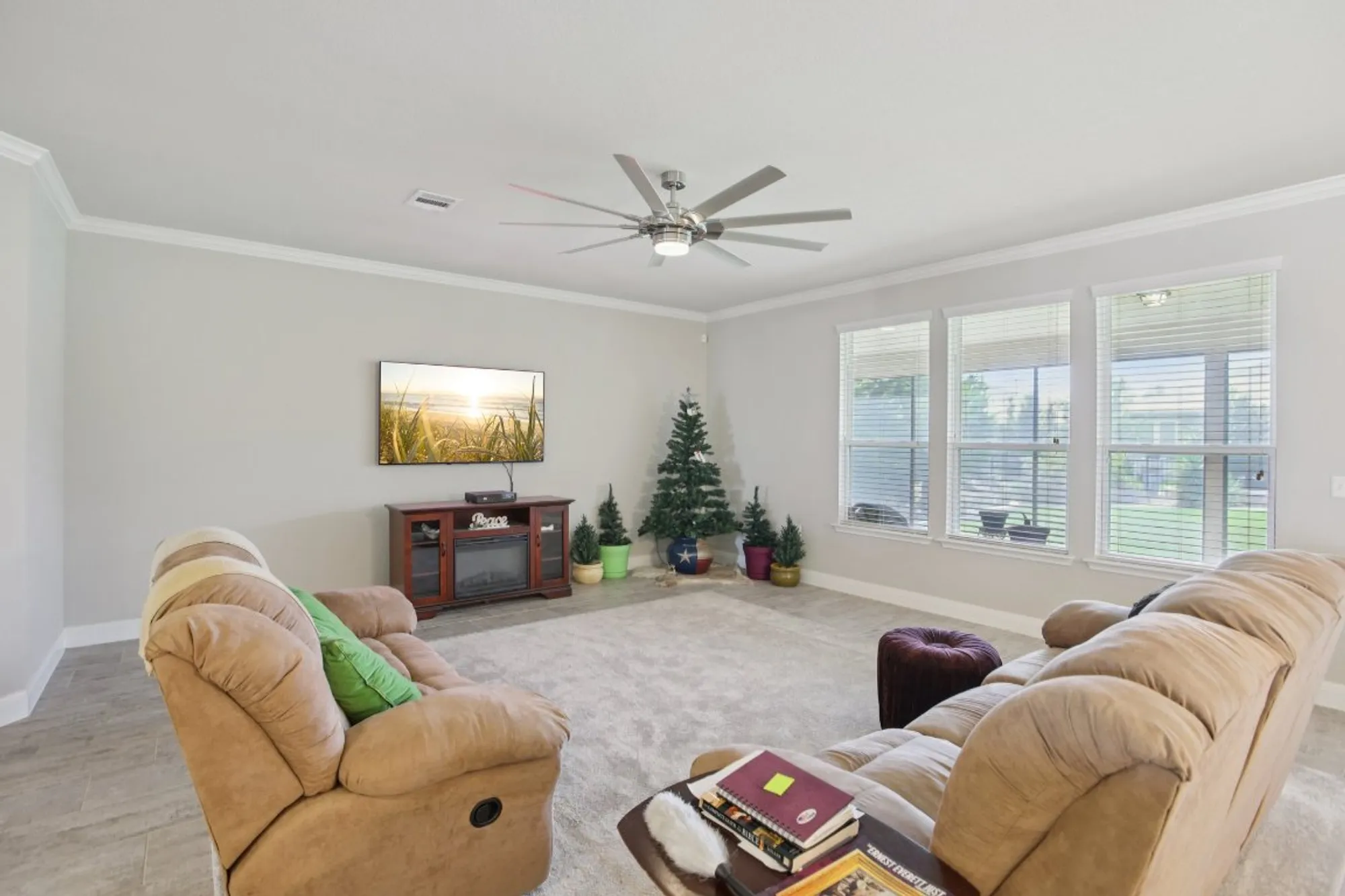 Property Slideshow image 22 of 40 | 806 holiday creek ln, Georgetown, TX, 78633