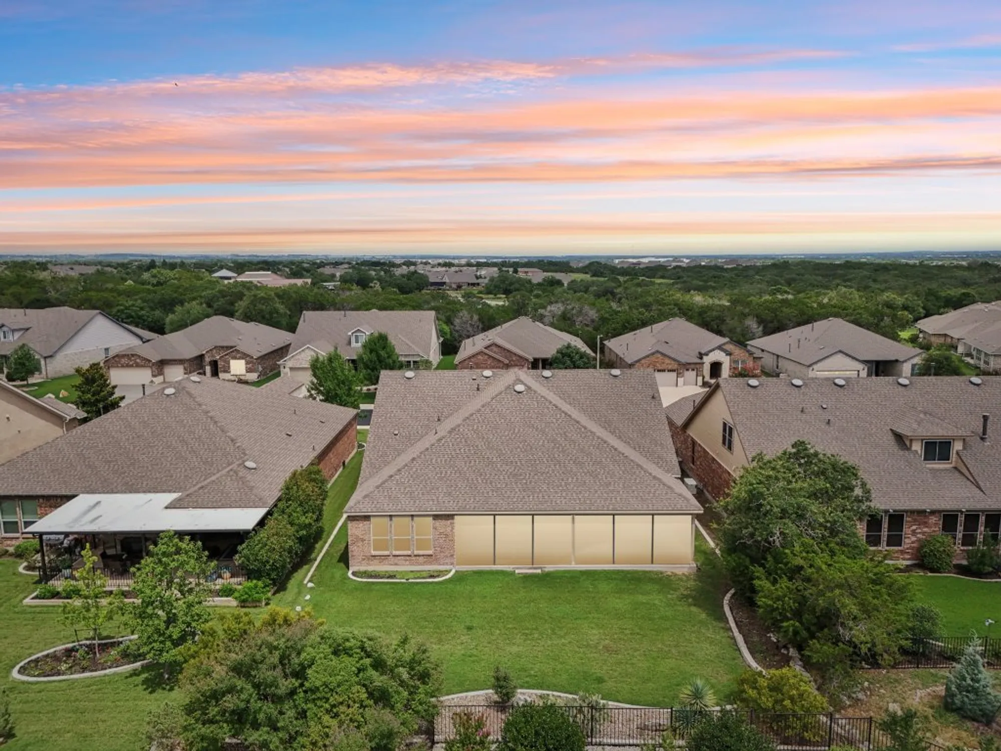 Property Slideshow image 35 of 40 | 806 holiday creek ln, Georgetown, TX, 78633