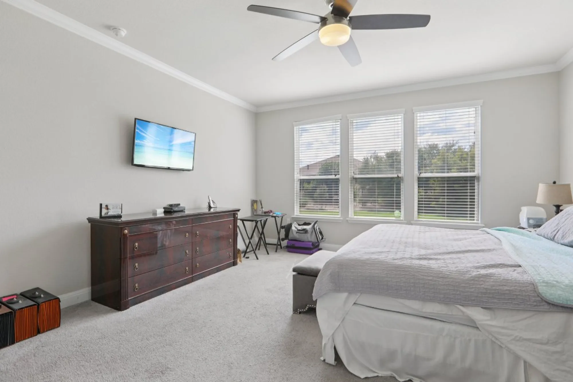 Property Slideshow image 30 of 40 | 806 holiday creek ln, Georgetown, TX, 78633