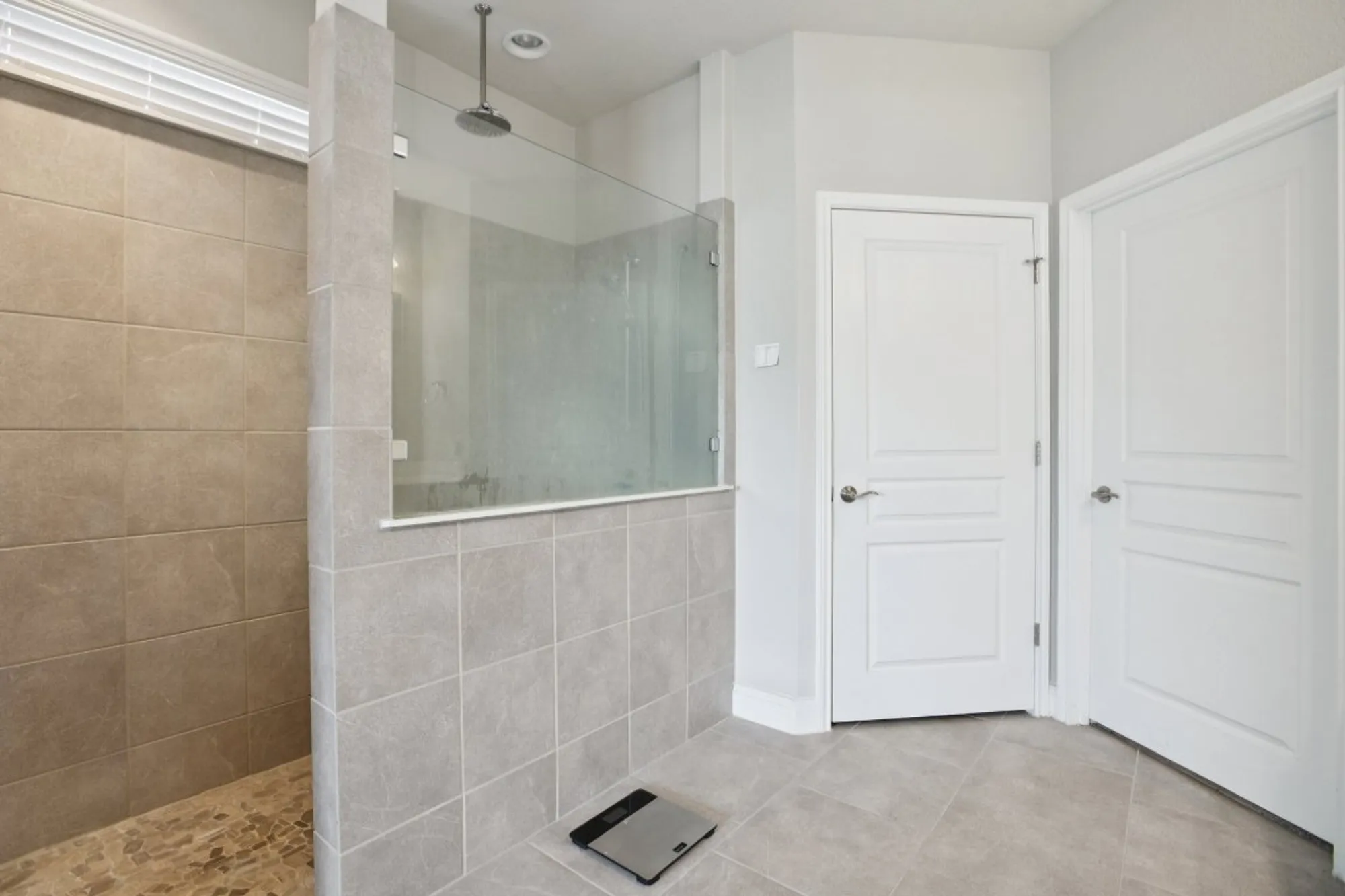 Property Slideshow image 32 of 40 | 806 holiday creek ln, Georgetown, TX, 78633