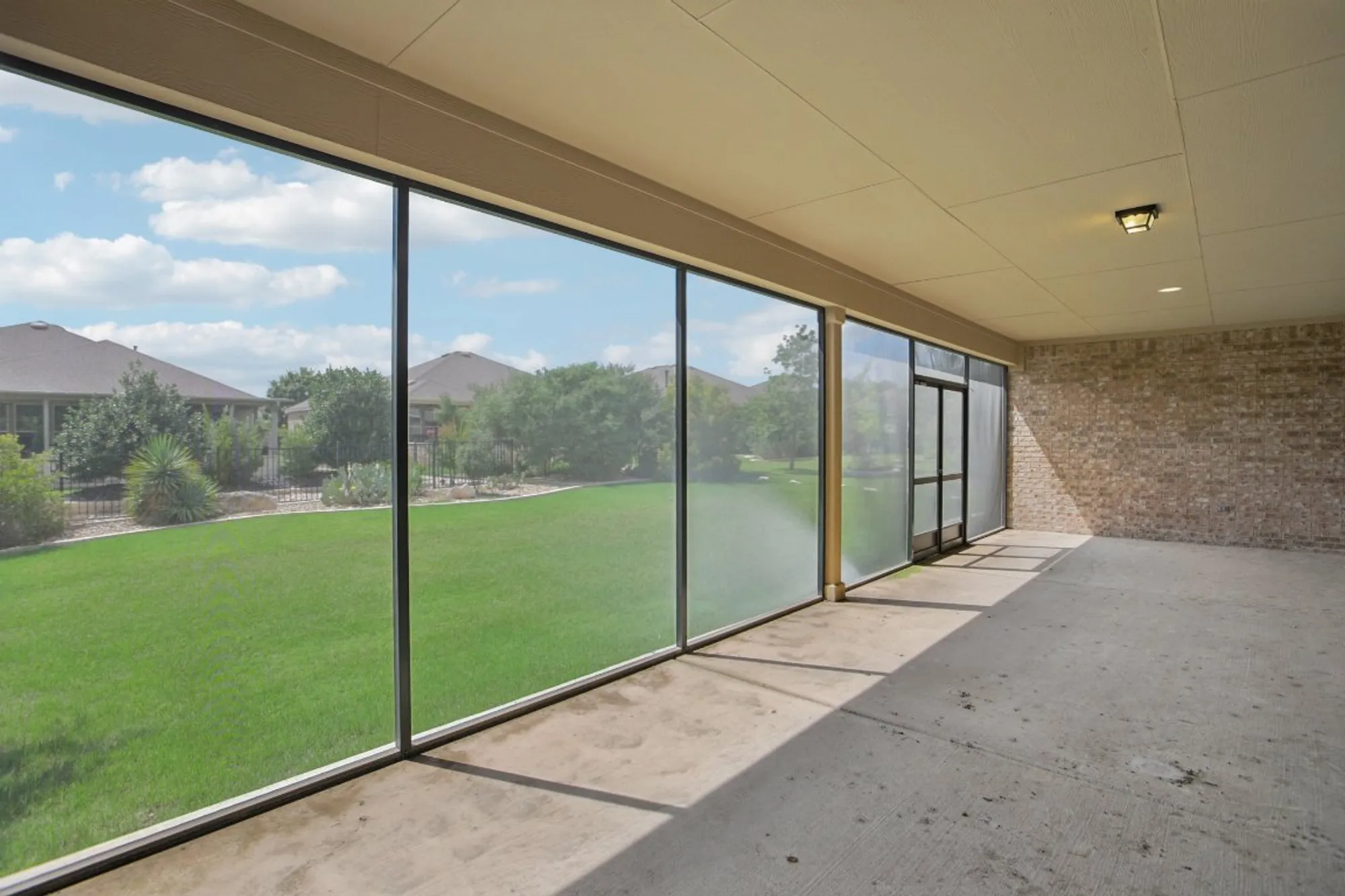 Property Slideshow image 33 of 40 | 806 holiday creek ln, Georgetown, TX, 78633