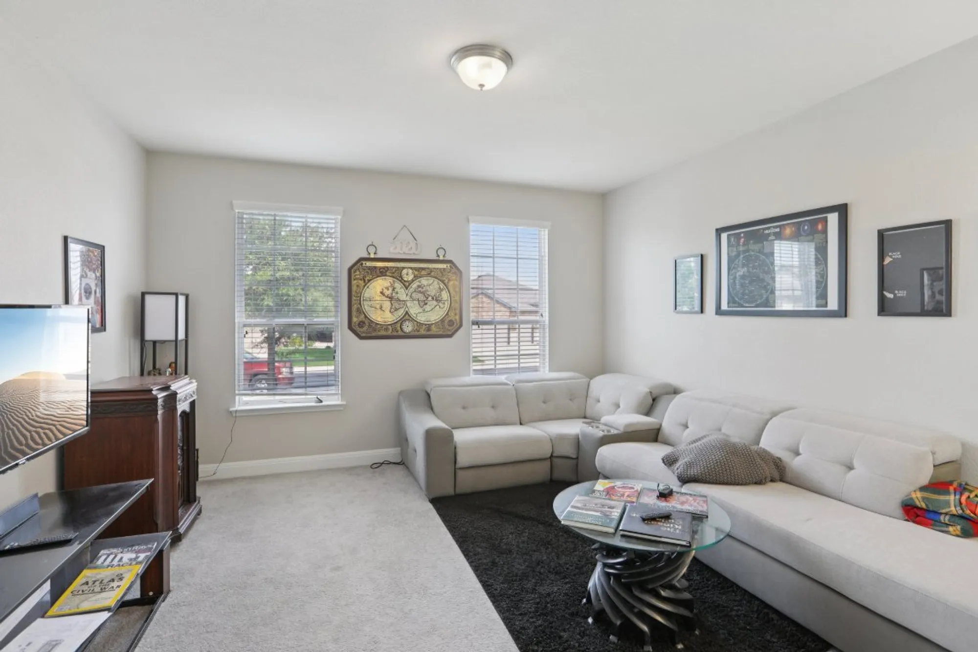 Property Slideshow image 5 of 40 | 806 holiday creek ln, Georgetown, TX, 78633