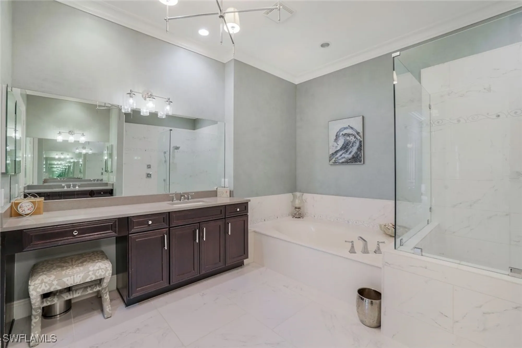 Property Slideshow image 16 of 44 | 9053 cascada way apt 202, Naples, FL, 34114