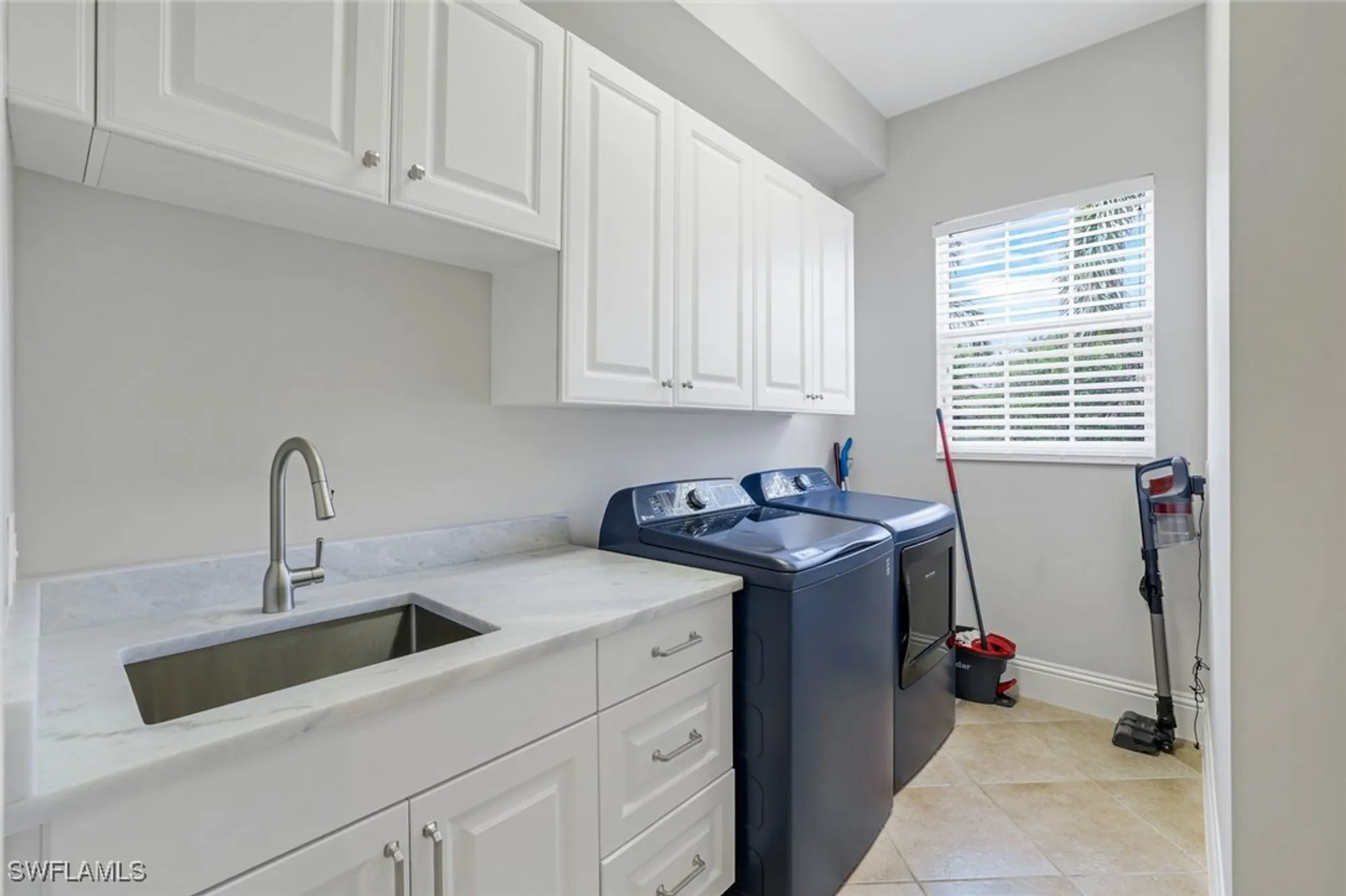 Property Slideshow image 22 of 44 | 9053 cascada way apt 202, Naples, FL, 34114
