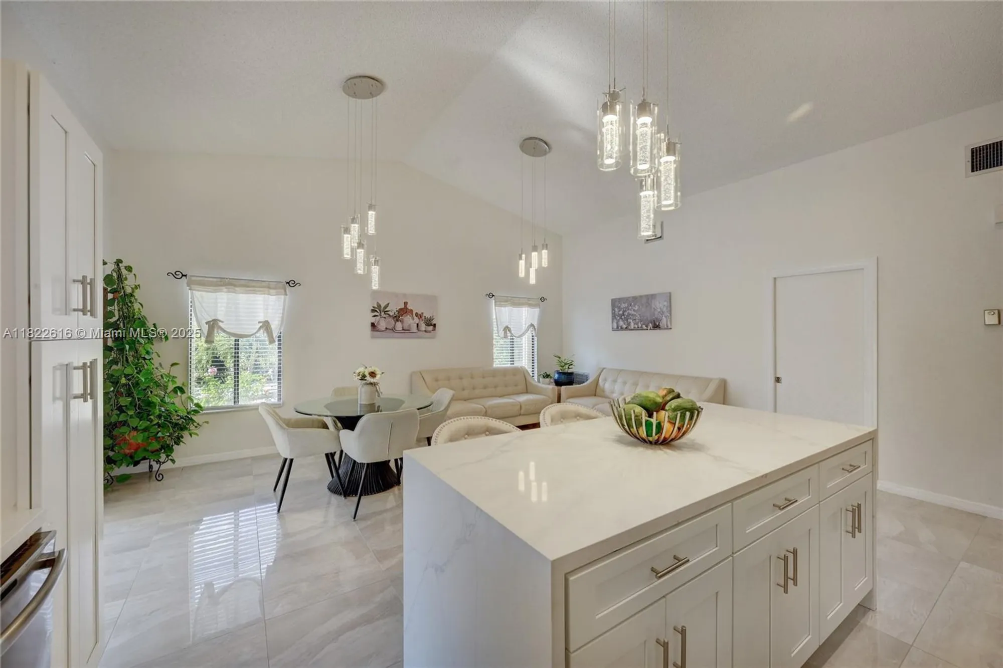 Property Slideshow image 15 of 36 | 2530 riviera dr, Delray Beach, FL, 33445
