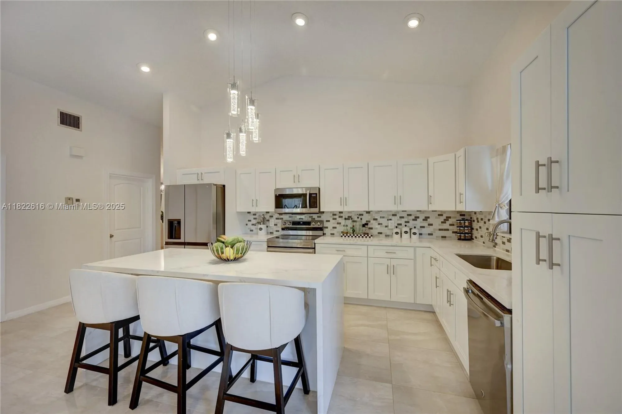 Property Slideshow image 17 of 36 | 2530 riviera dr, Delray Beach, FL, 33445