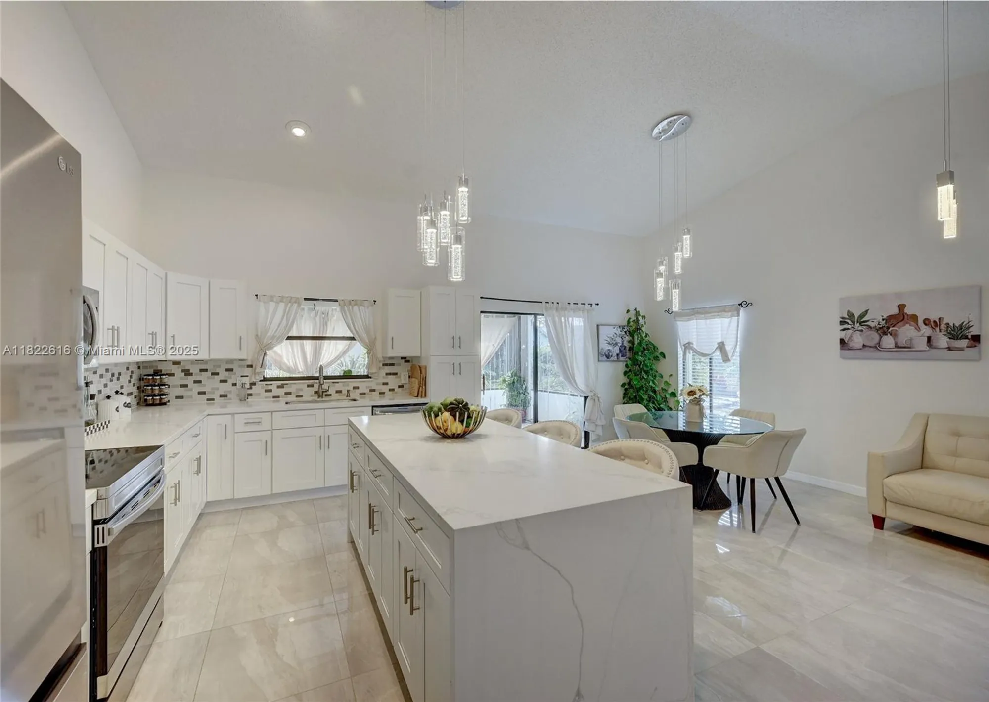 Property Slideshow image 19 of 36 | 2530 riviera dr, Delray Beach, FL, 33445