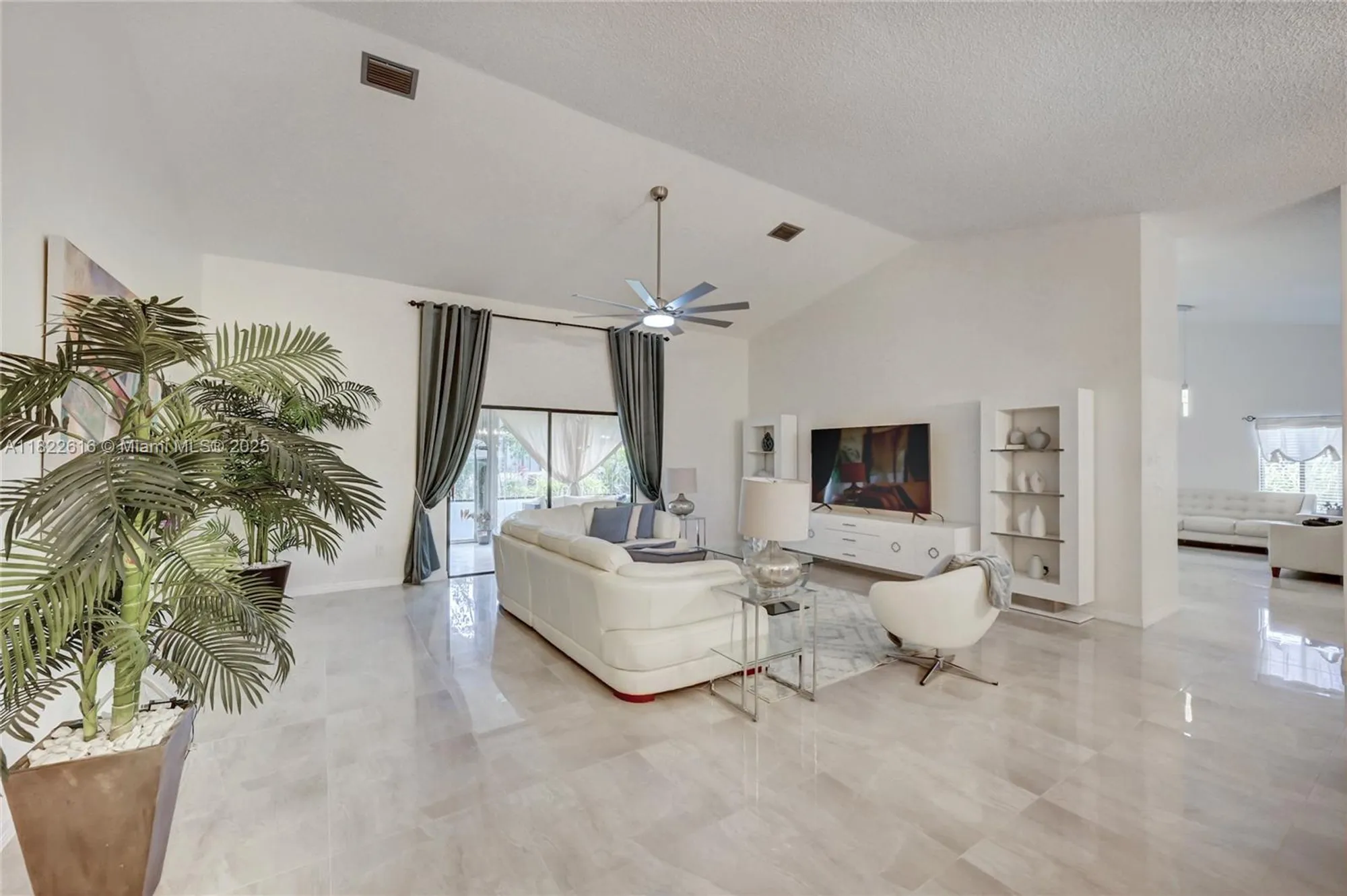 Property Slideshow image 8 of 36 | 2530 riviera dr, Delray Beach, FL, 33445
