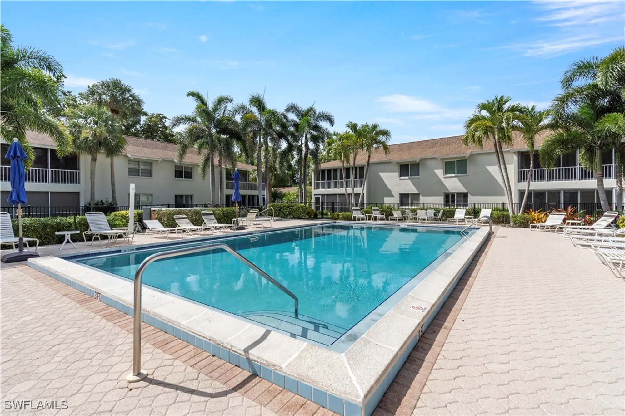 Property Slideshow image 23 of 39 | 3200 binnacle dr c1, Naples, FL, 34103