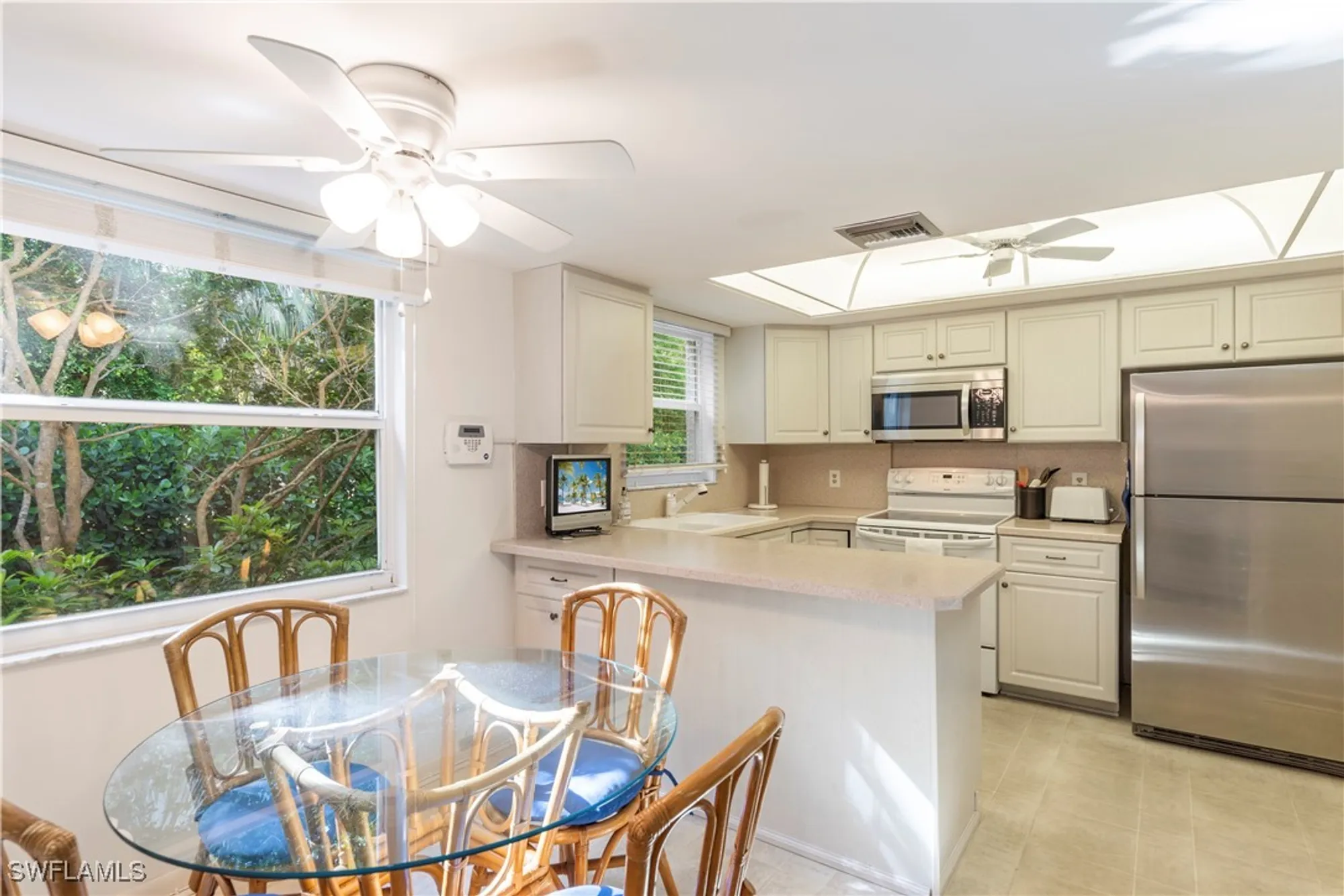 Property Slideshow image 8 of 39 | 3200 binnacle dr c1, Naples, FL, 34103