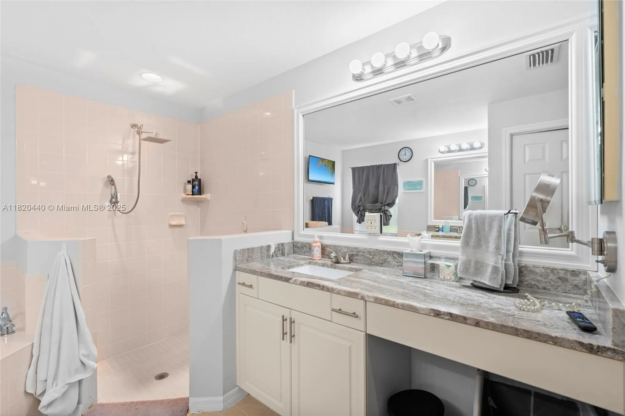 Property Slideshow image 19 of 50 | 9135 astonia way, Estero, FL, 33967