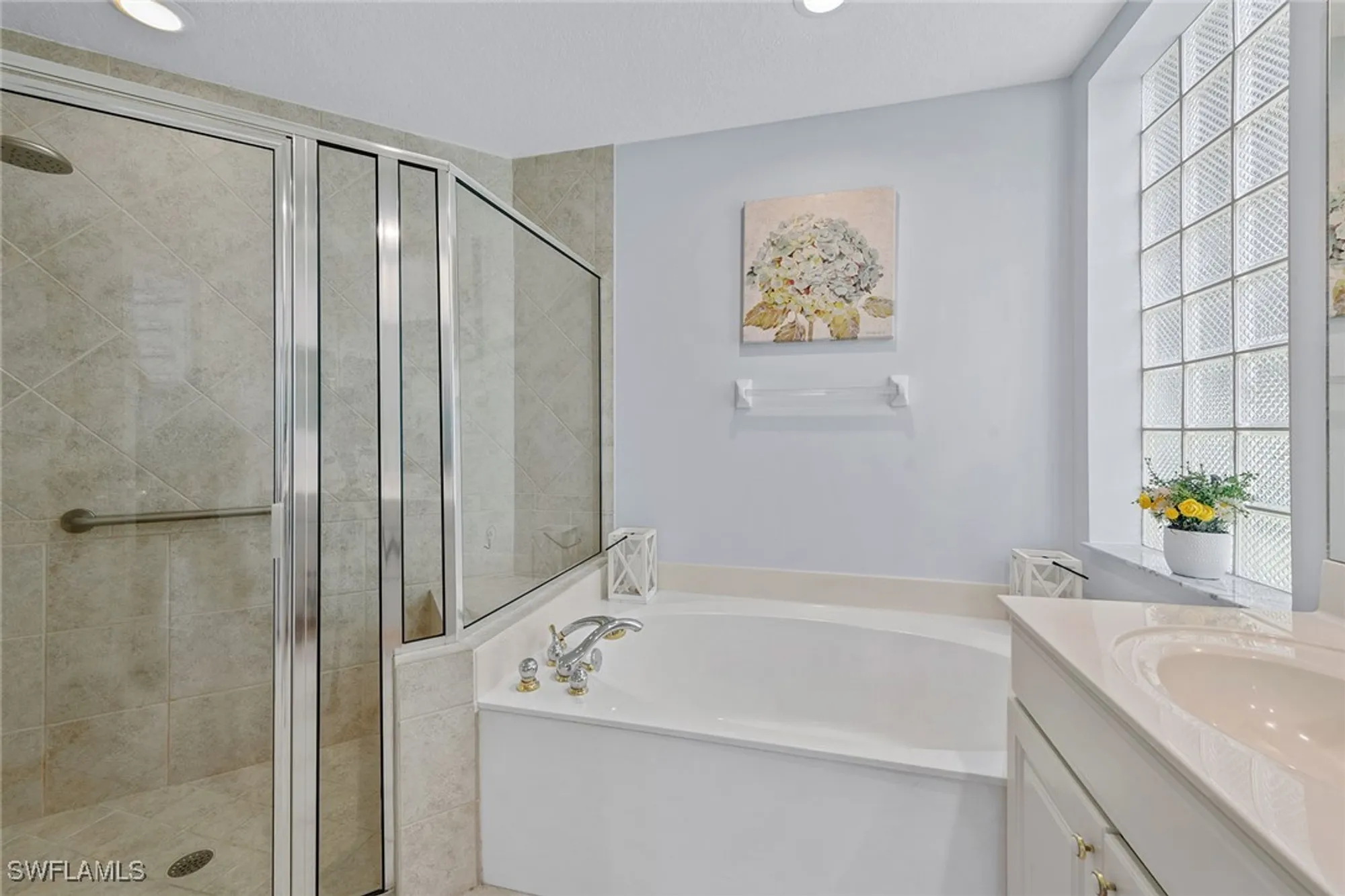 Property Slideshow image 15 of 49 | 8556 pepper tree way, Naples, FL, 34114