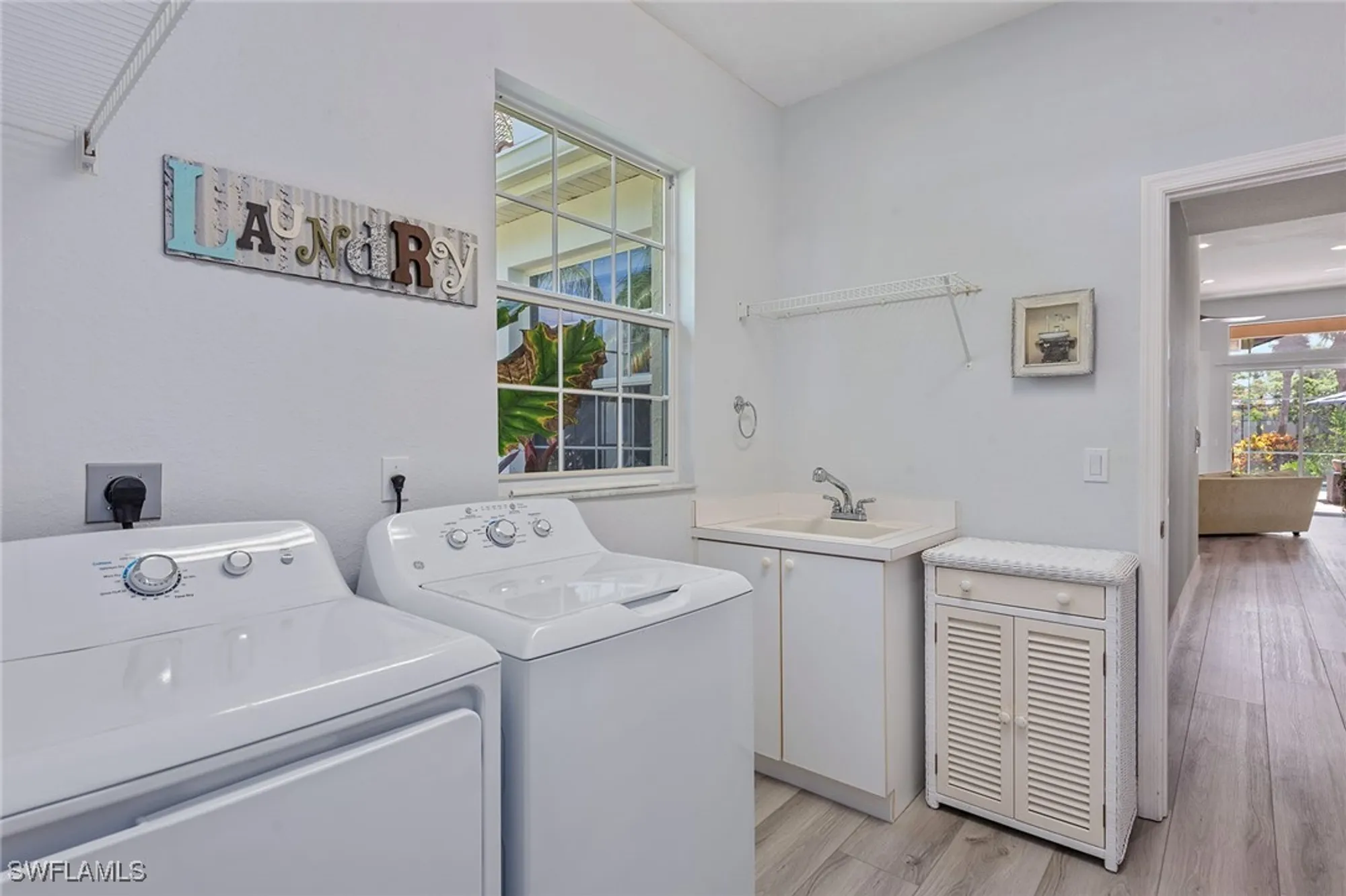 Property Slideshow image 20 of 49 | 8556 pepper tree way, Naples, FL, 34114