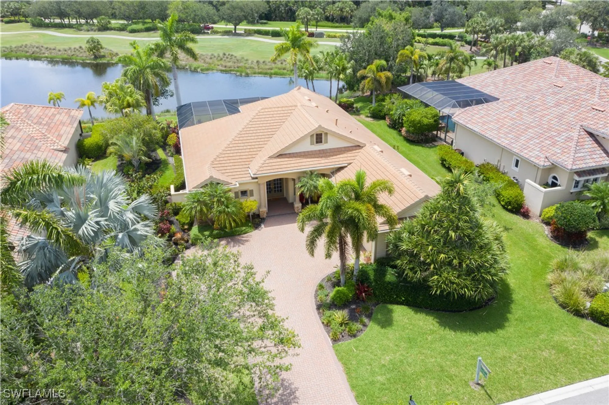 Property Slideshow image 2 of 49 | 3681 mossy oak dr, Fort Myers, FL, 33905