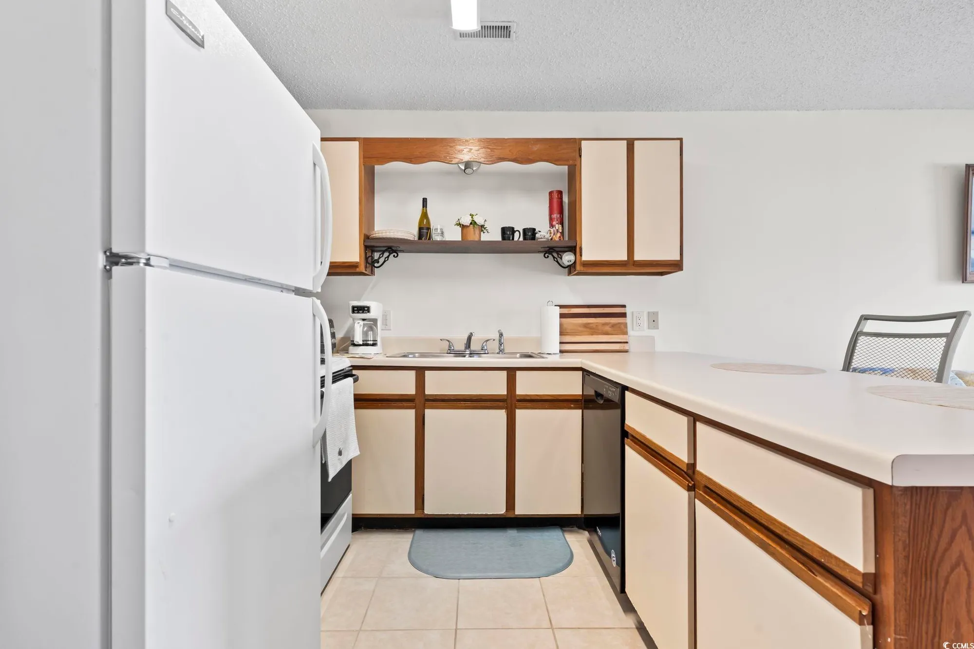 Property Slideshow image 7 of 39 | 500 fairway village dr j-7, Myrtle Beach, SC, 29588