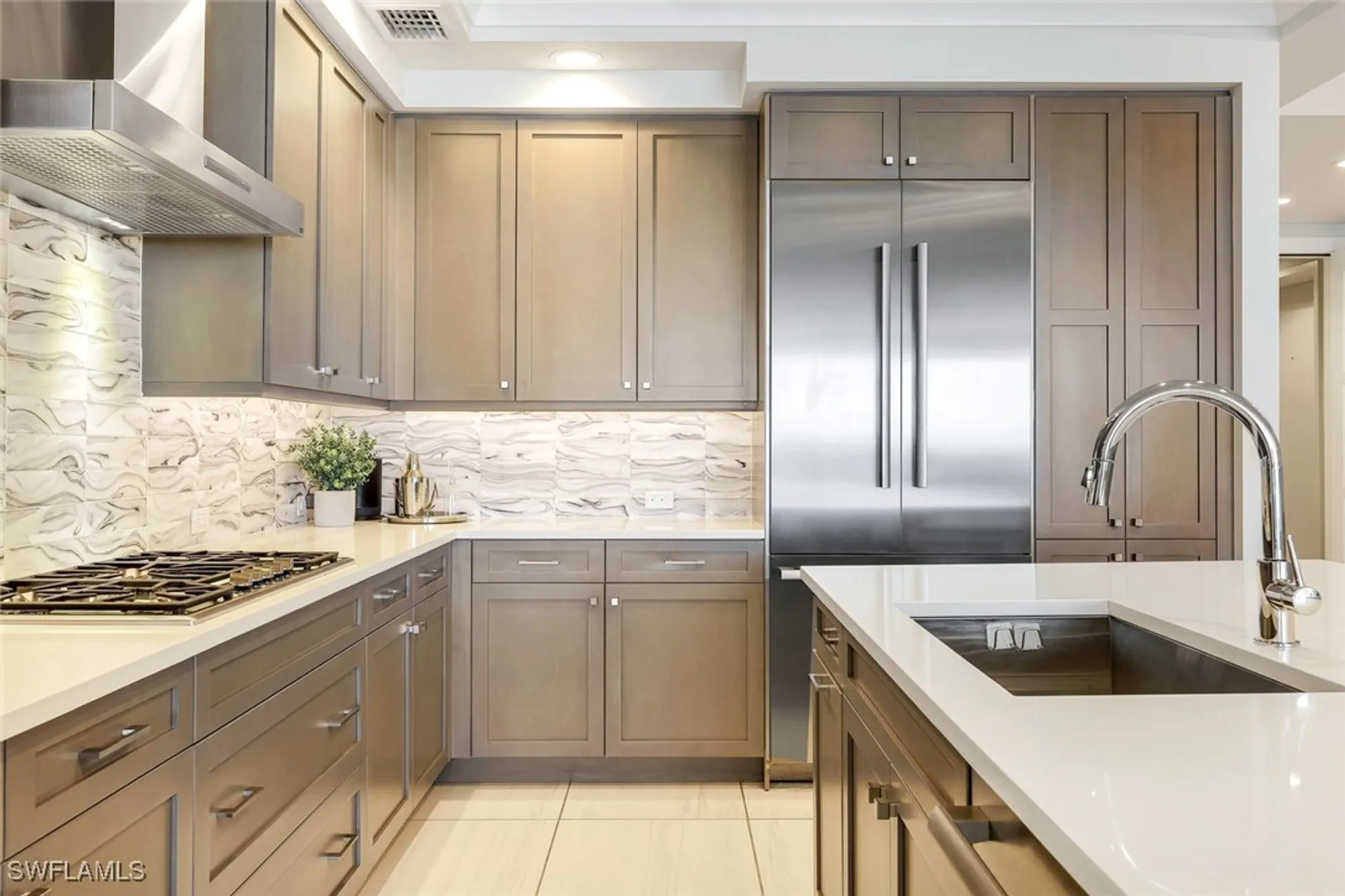 Property Slideshow image 12 of 50 | 4971 bonita bay blvd unit 1402, Bonita Springs, FL, 34134