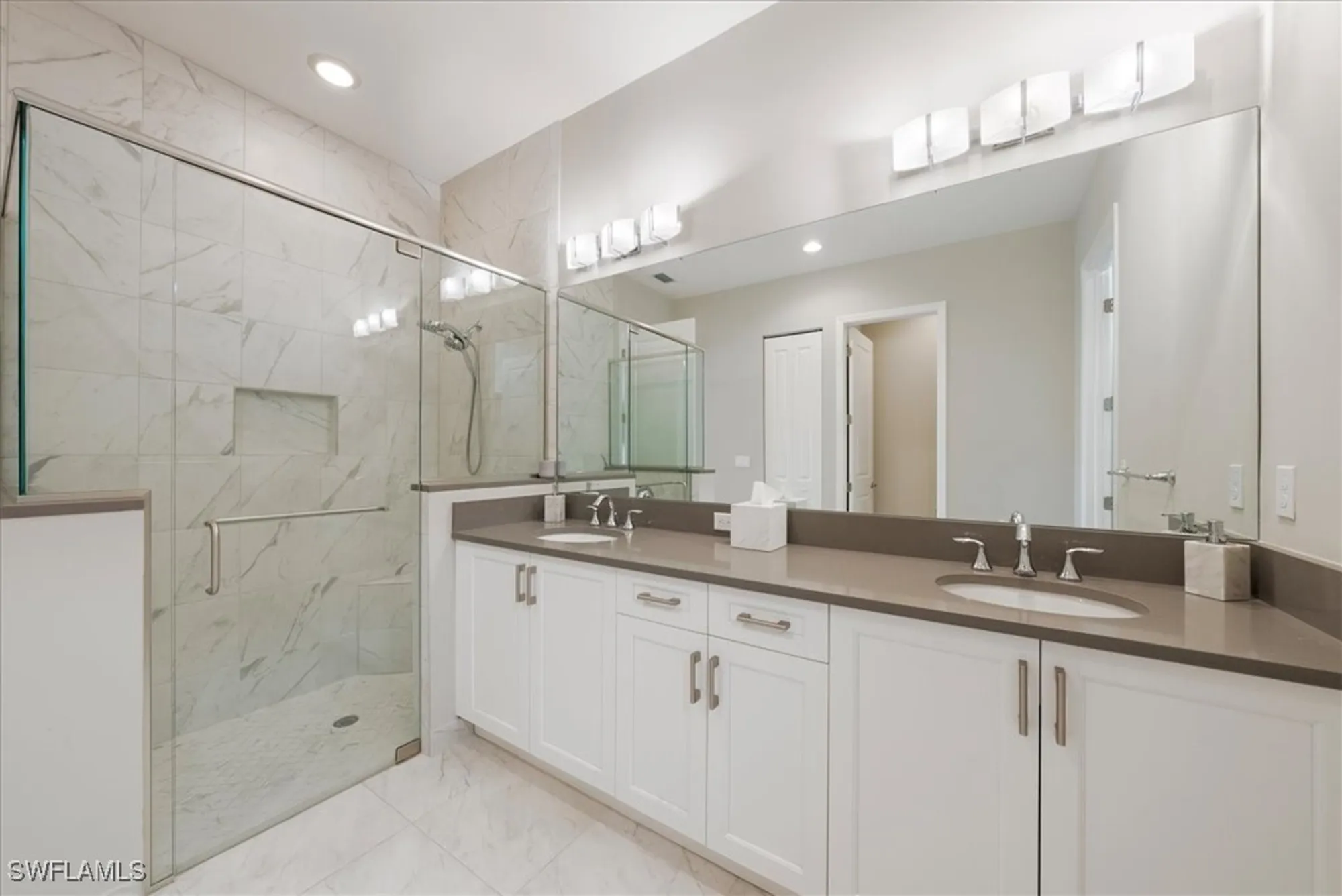 Property Slideshow image 15 of 50 | 28646 lobos cir, Bonita Springs, FL, 34135