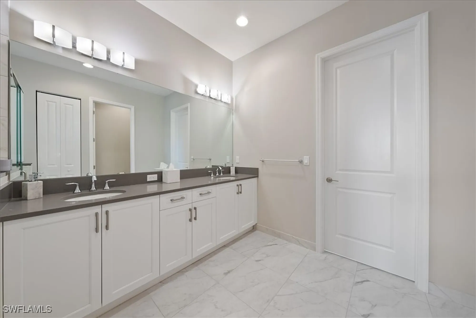 Property Slideshow image 16 of 50 | 28646 lobos cir, Bonita Springs, FL, 34135