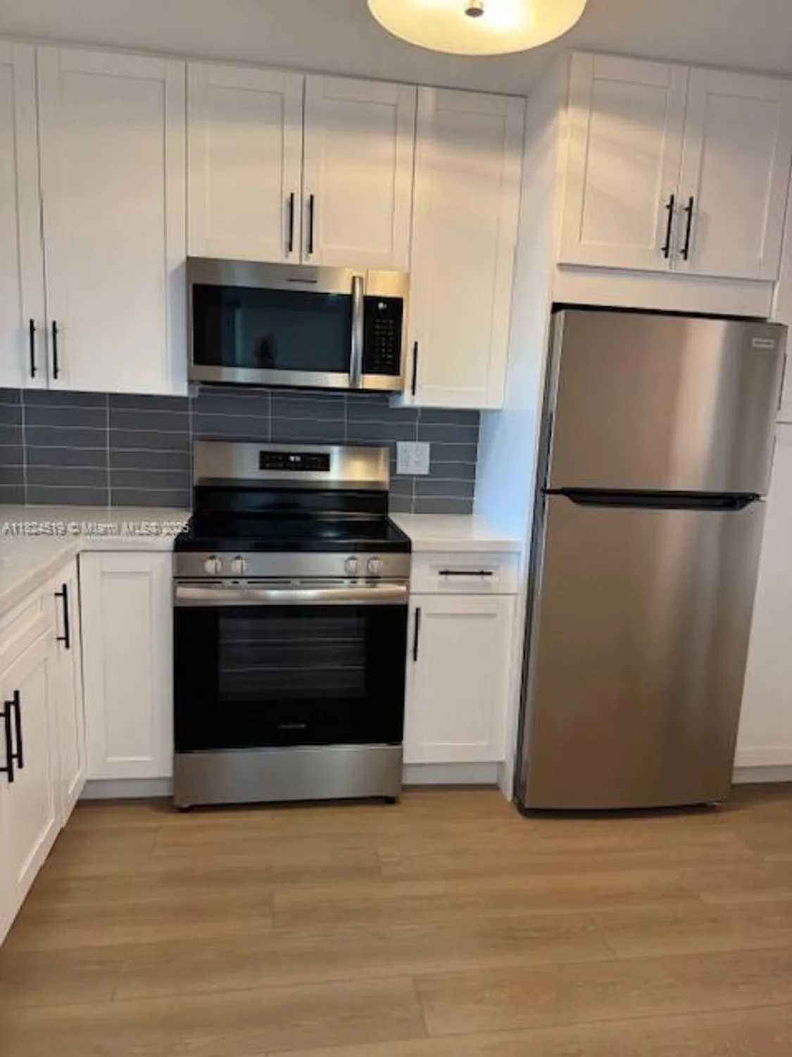 Property Slideshow image 26 of 32 | 215 se 3rd ave 307b, Hallandale Beach, FL, 33009