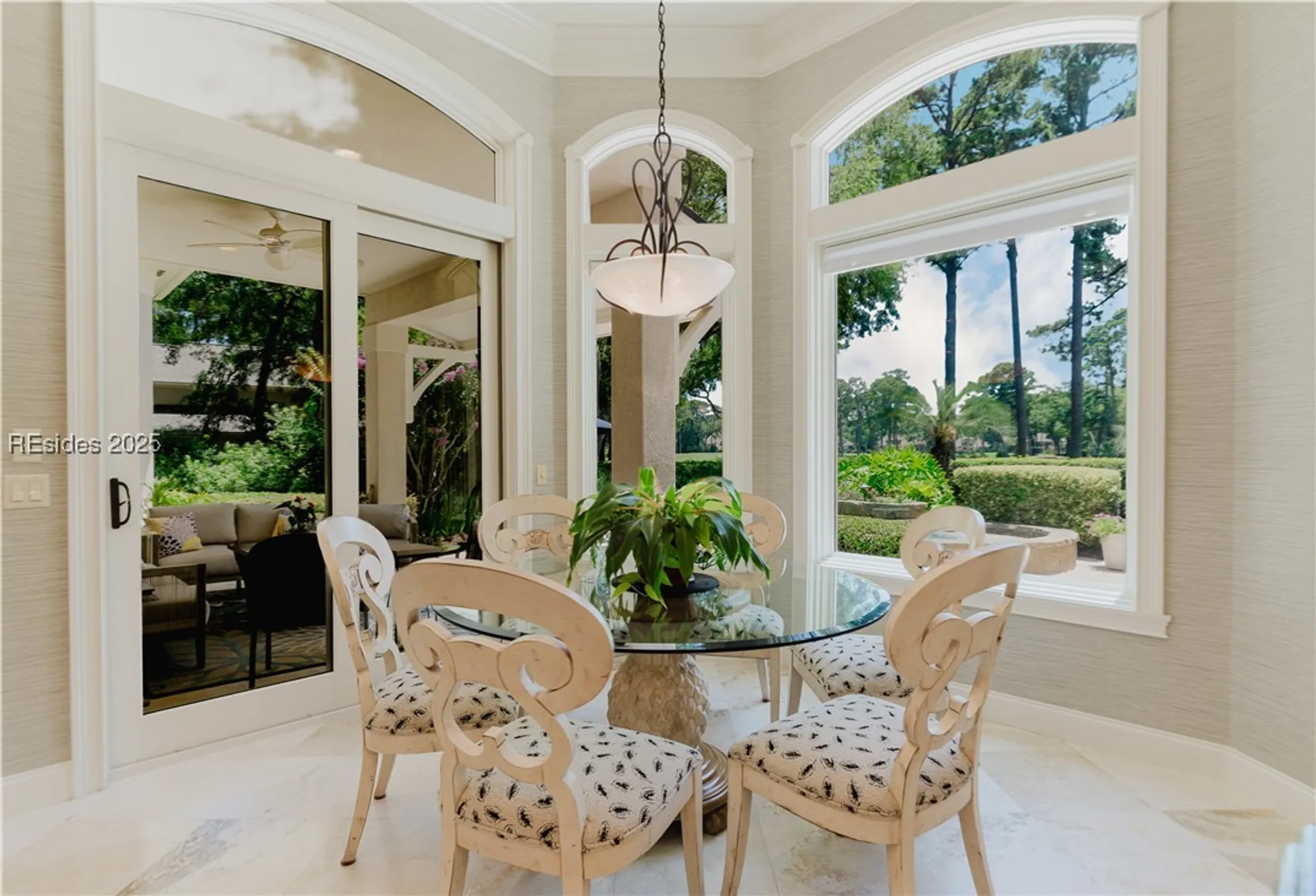 Property Slideshow image 13 of 95 | 27 heather ln, Hilton Head Island, SC, 29926
