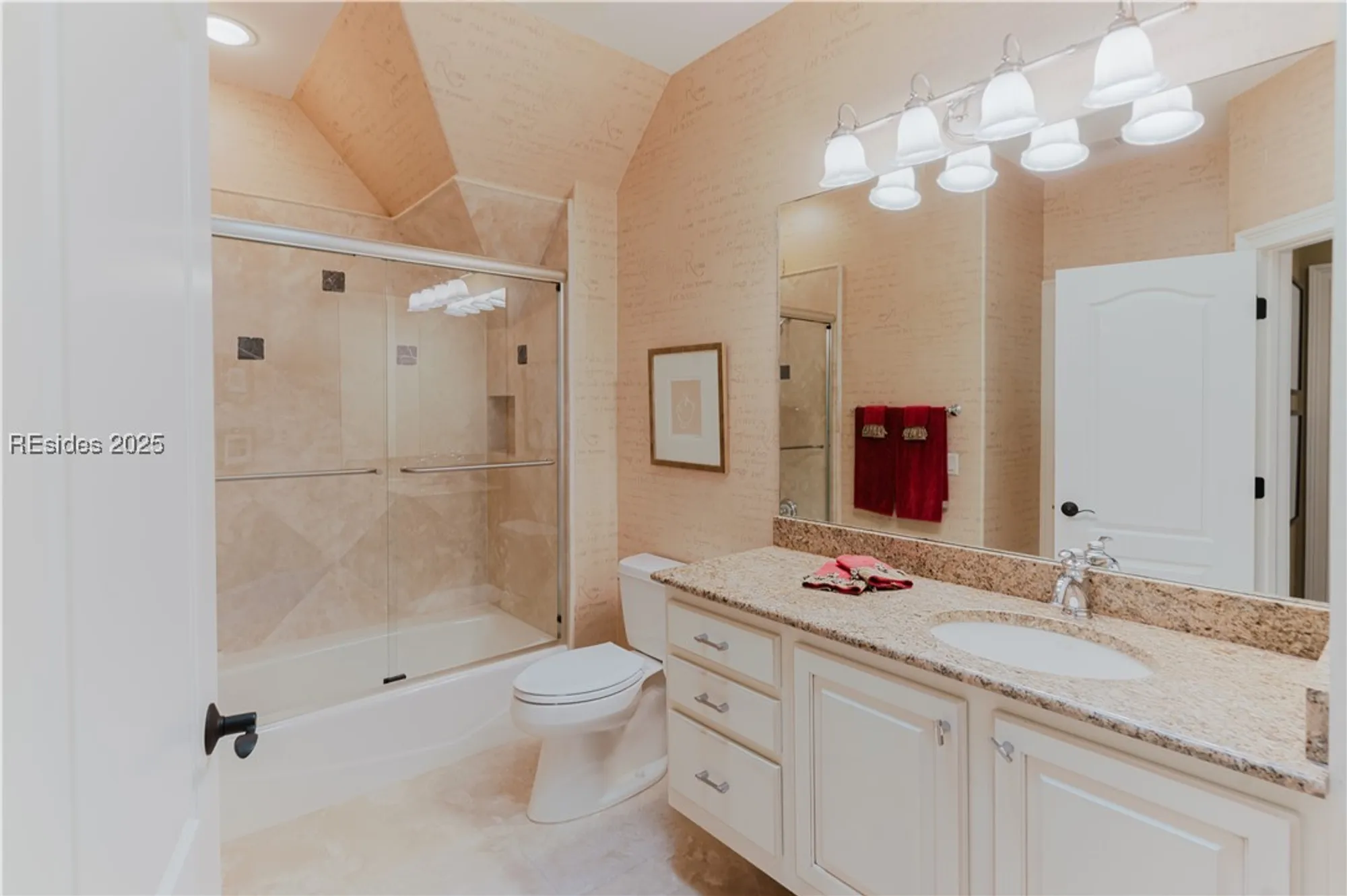 Property Slideshow image 28 of 95 | 27 heather ln, Hilton Head Island, SC, 29926
