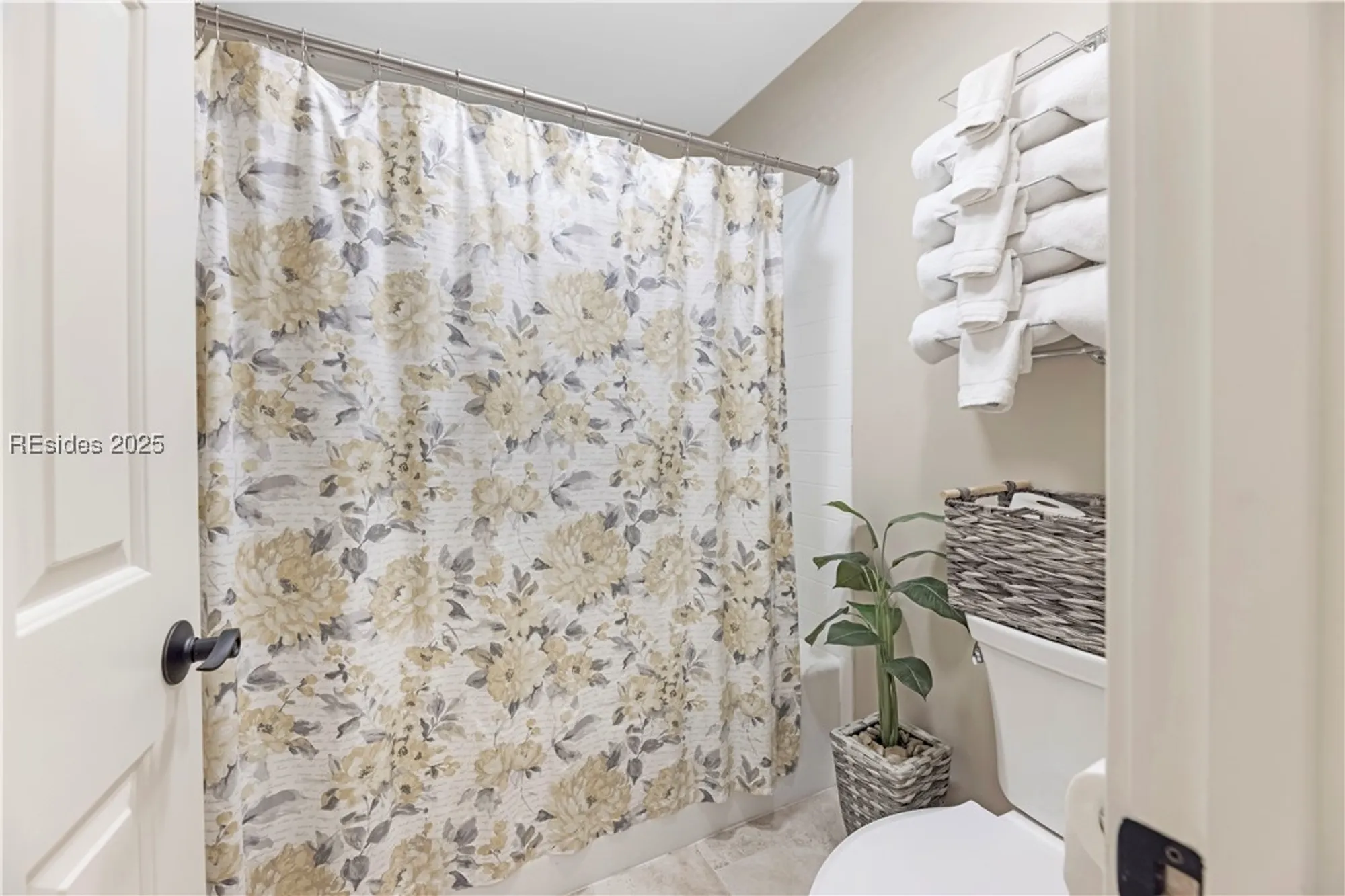 Property Slideshow image 19 of 42 | 6 village north dr 59, Hilton Head Island, SC, 29926