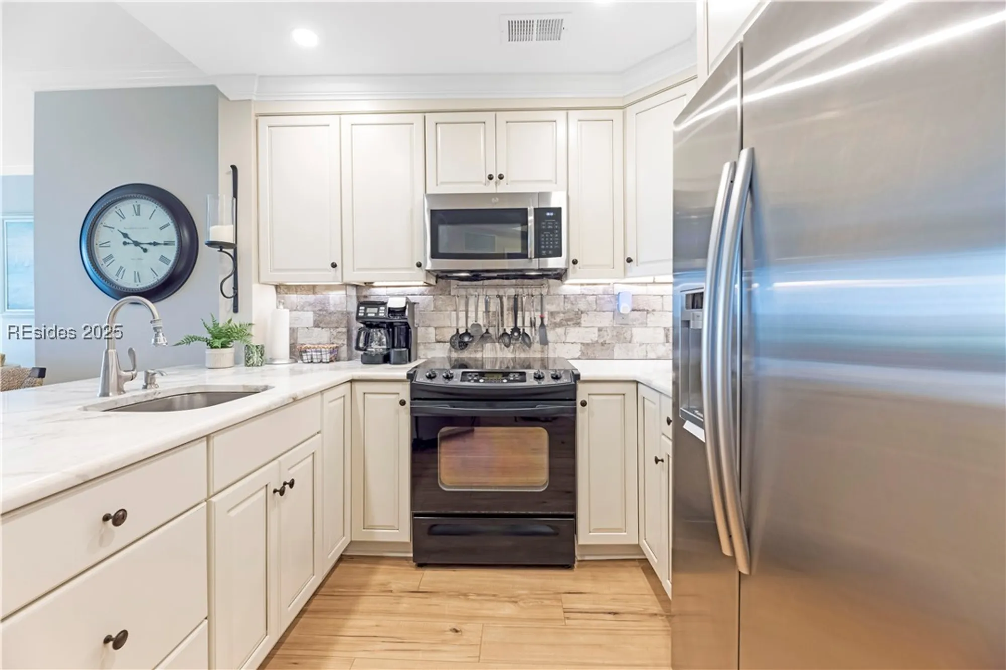 Property Slideshow image 9 of 42 | 6 village north dr 59, Hilton Head Island, SC, 29926