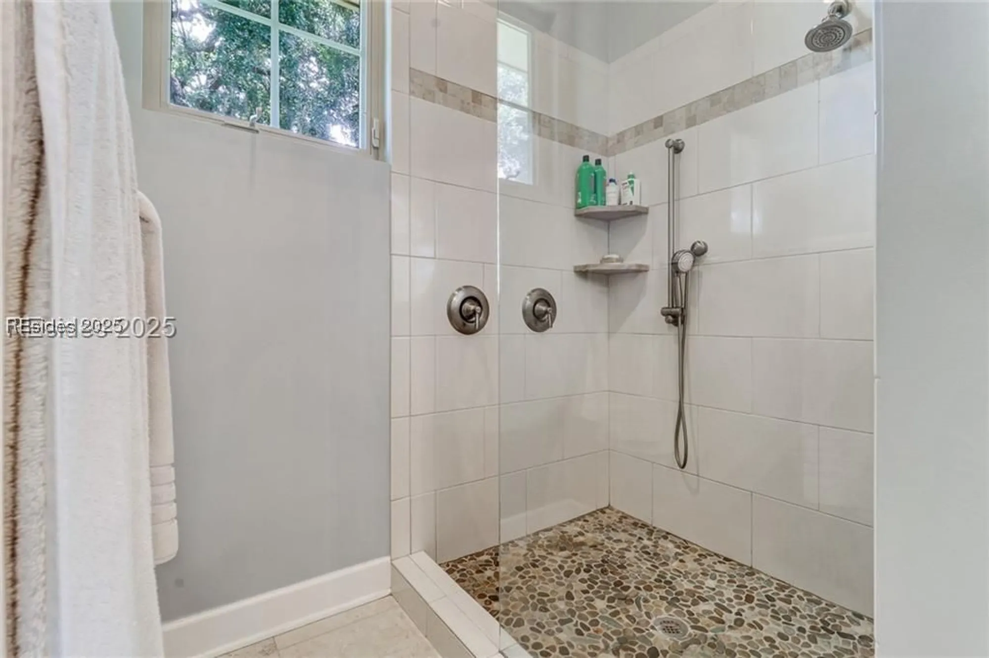 Property Slideshow image 39 of 60 | 5 bayley point ln, Hilton Head Island, SC, 29926