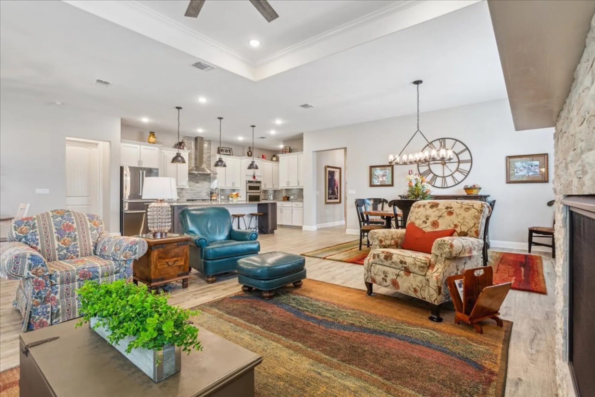 Property Slideshow image 11 of 37 | 202 iron rail ln, Georgetown, TX, 78633