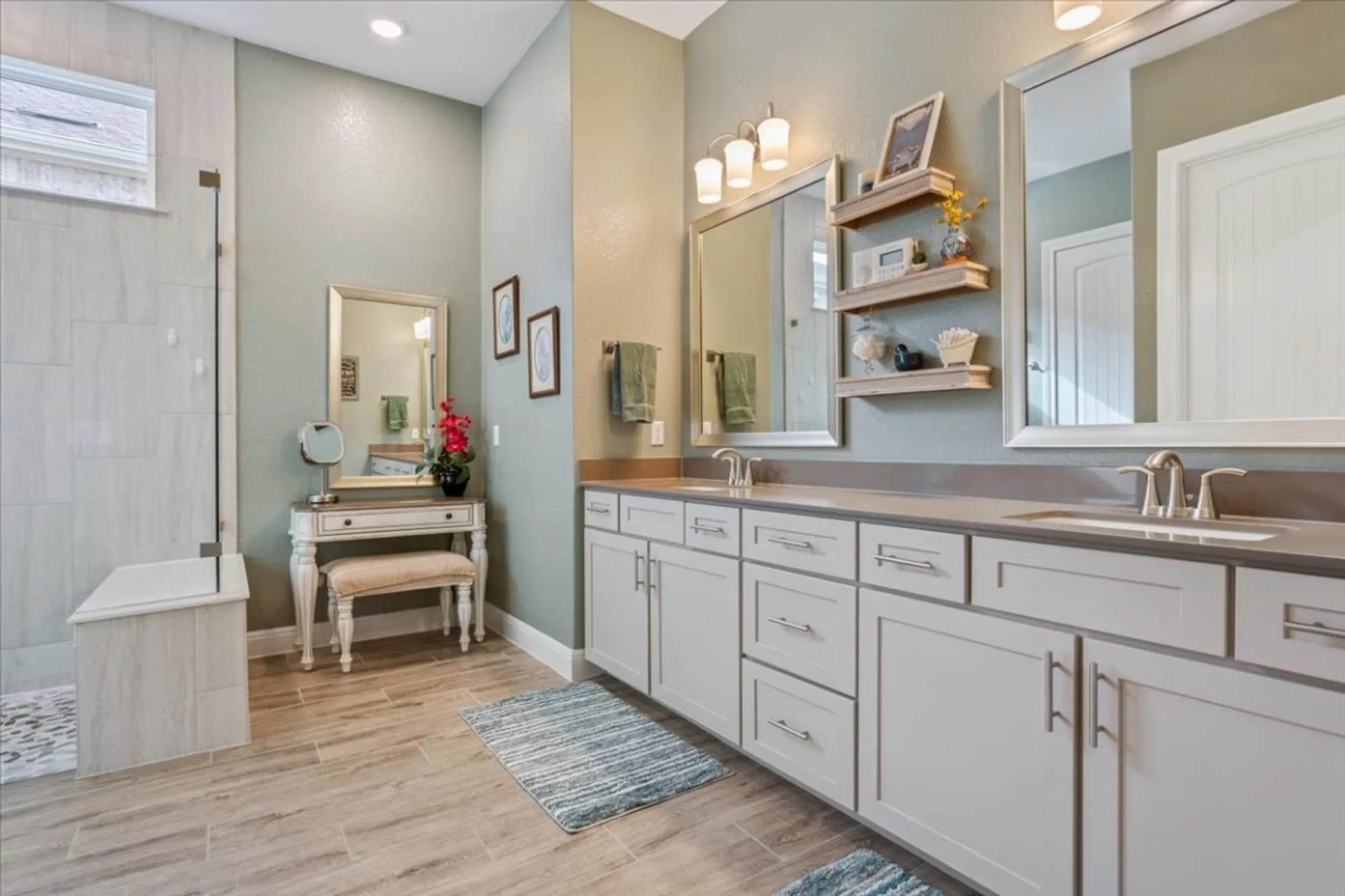 Property Slideshow image 20 of 37 | 202 iron rail ln, Georgetown, TX, 78633