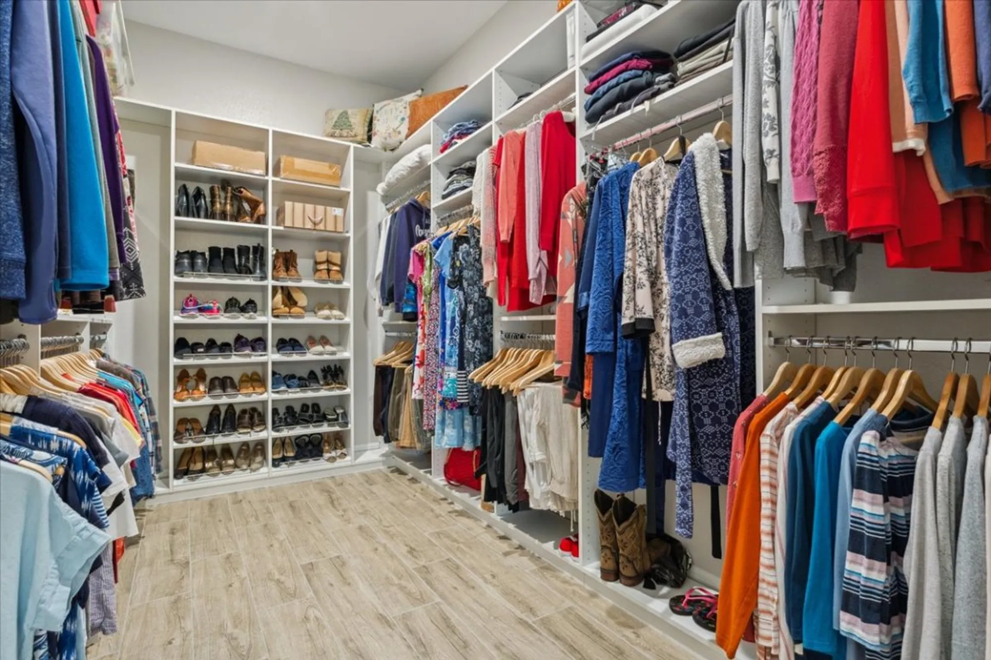 Property Slideshow image 23 of 37 | 202 iron rail ln, Georgetown, TX, 78633