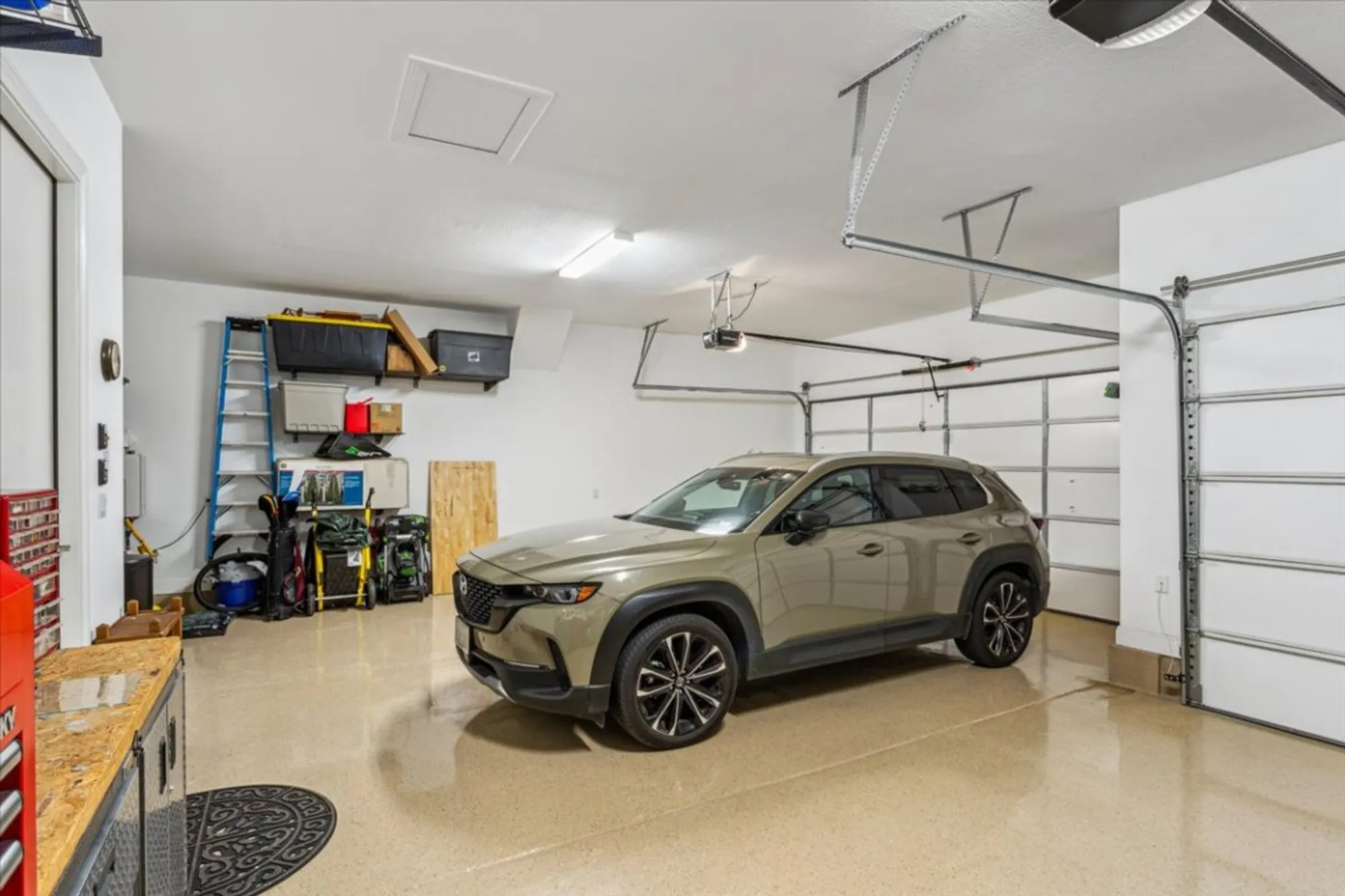 Property Slideshow image 31 of 37 | 202 iron rail ln, Georgetown, TX, 78633