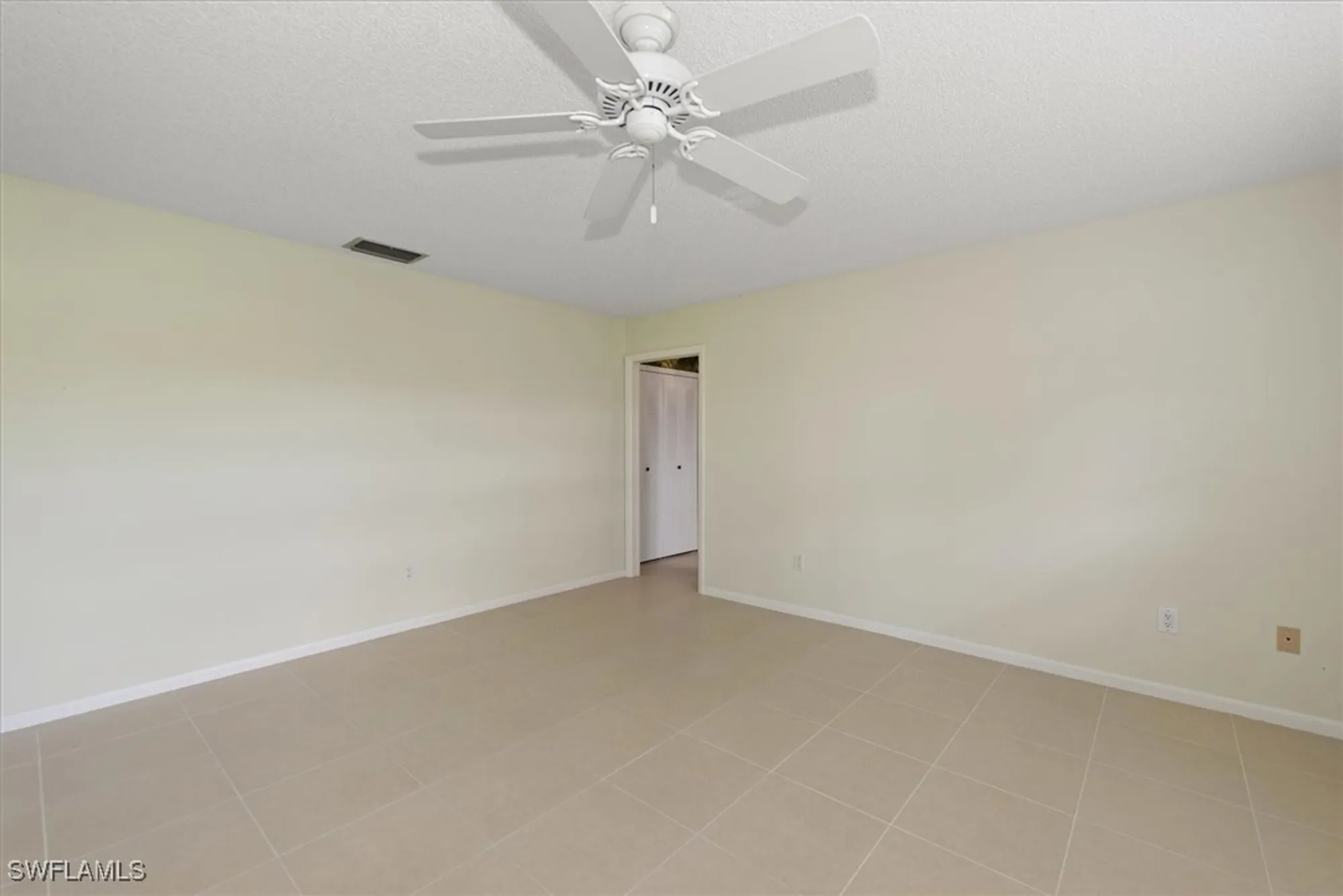 Property Slideshow image 14 of 32 | 1207 arcola dr, Fort Myers, FL, 33919