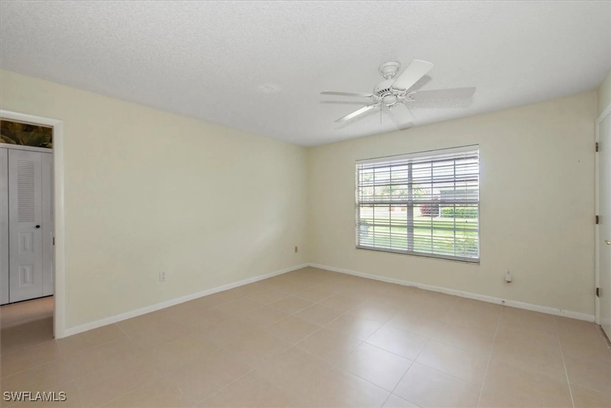 Property Slideshow image 15 of 32 | 1207 arcola dr, Fort Myers, FL, 33919