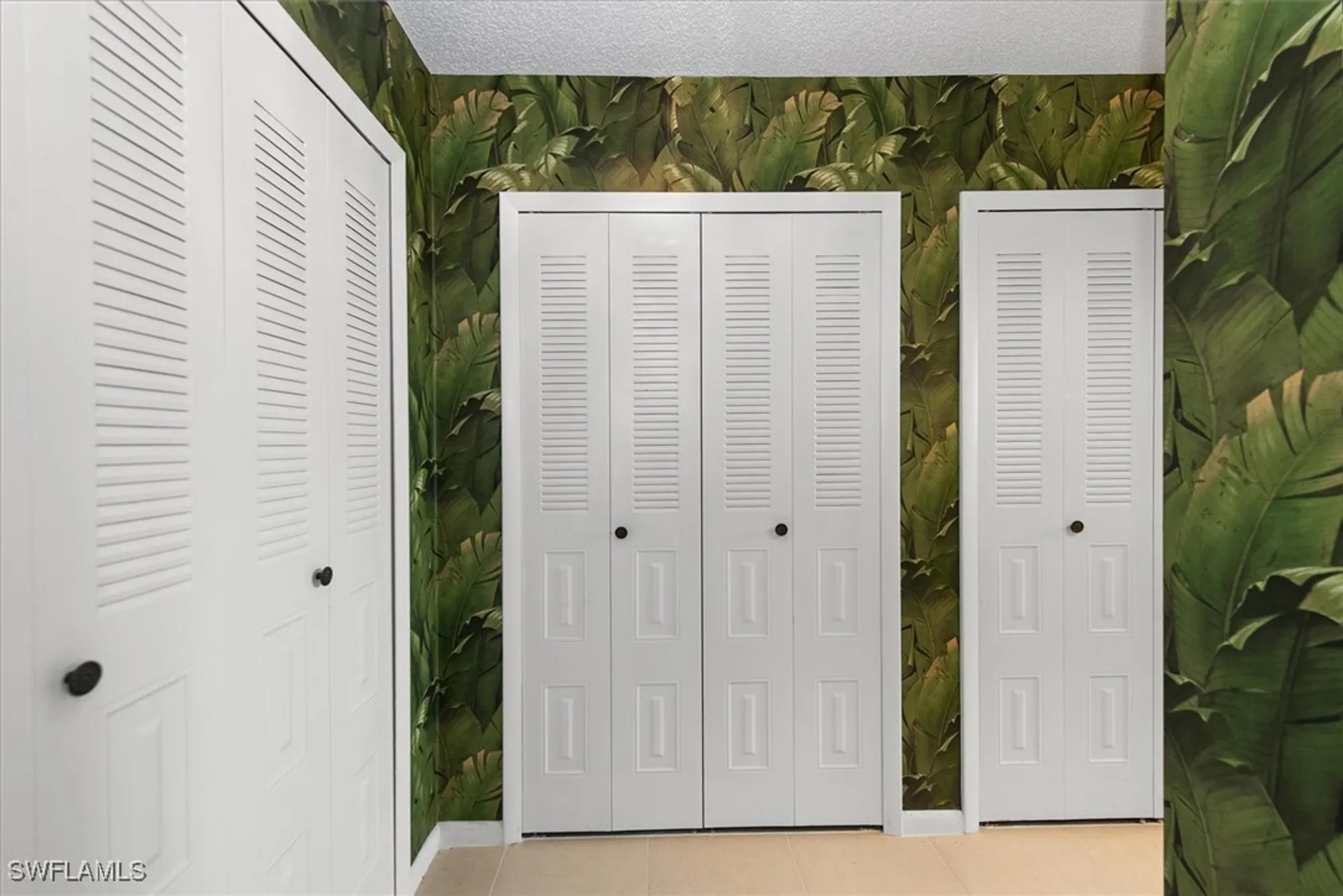 Property Slideshow image 19 of 32 | 1207 arcola dr, Fort Myers, FL, 33919