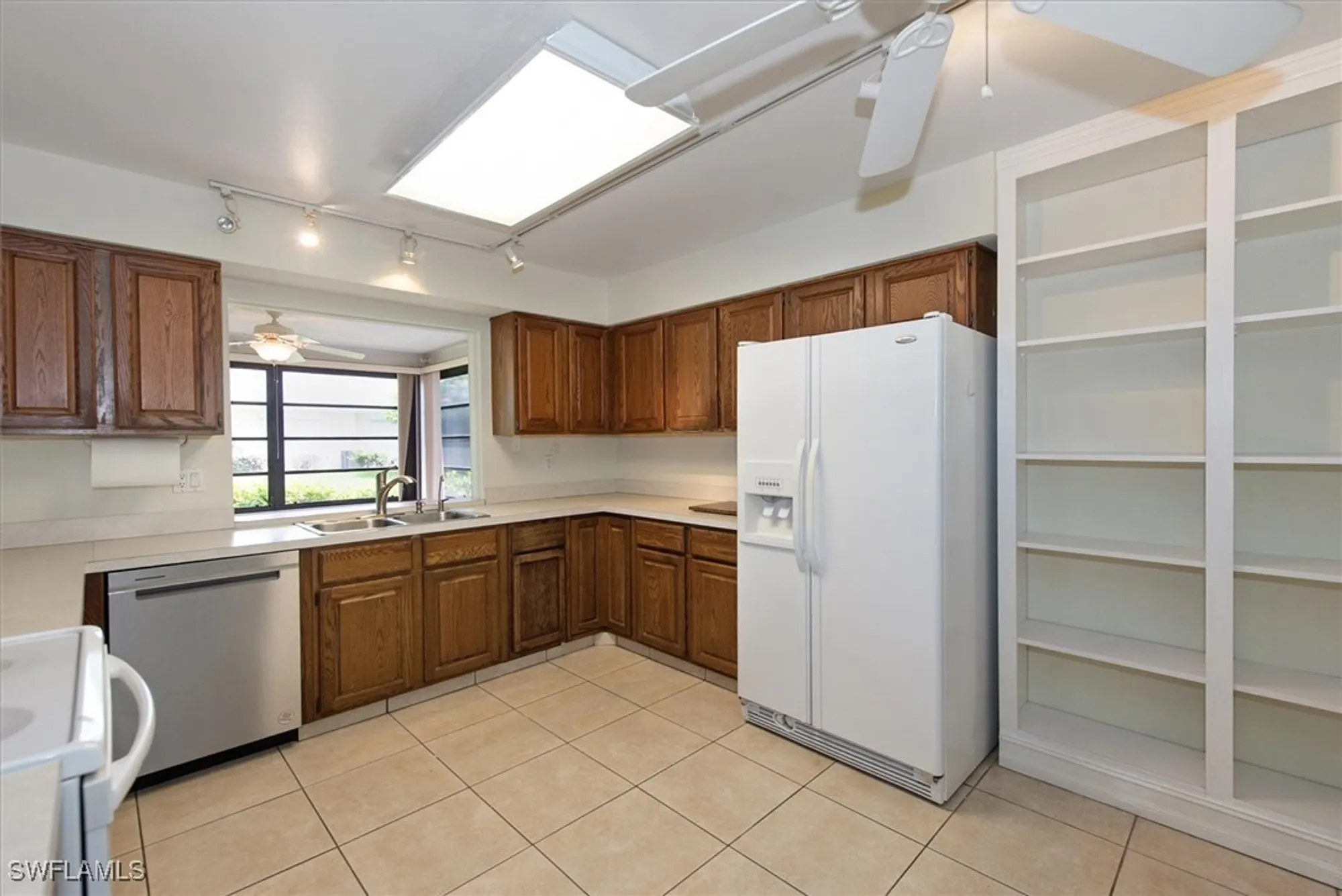 Property Slideshow image 11 of 32 | 1207 arcola dr, Fort Myers, FL, 33919