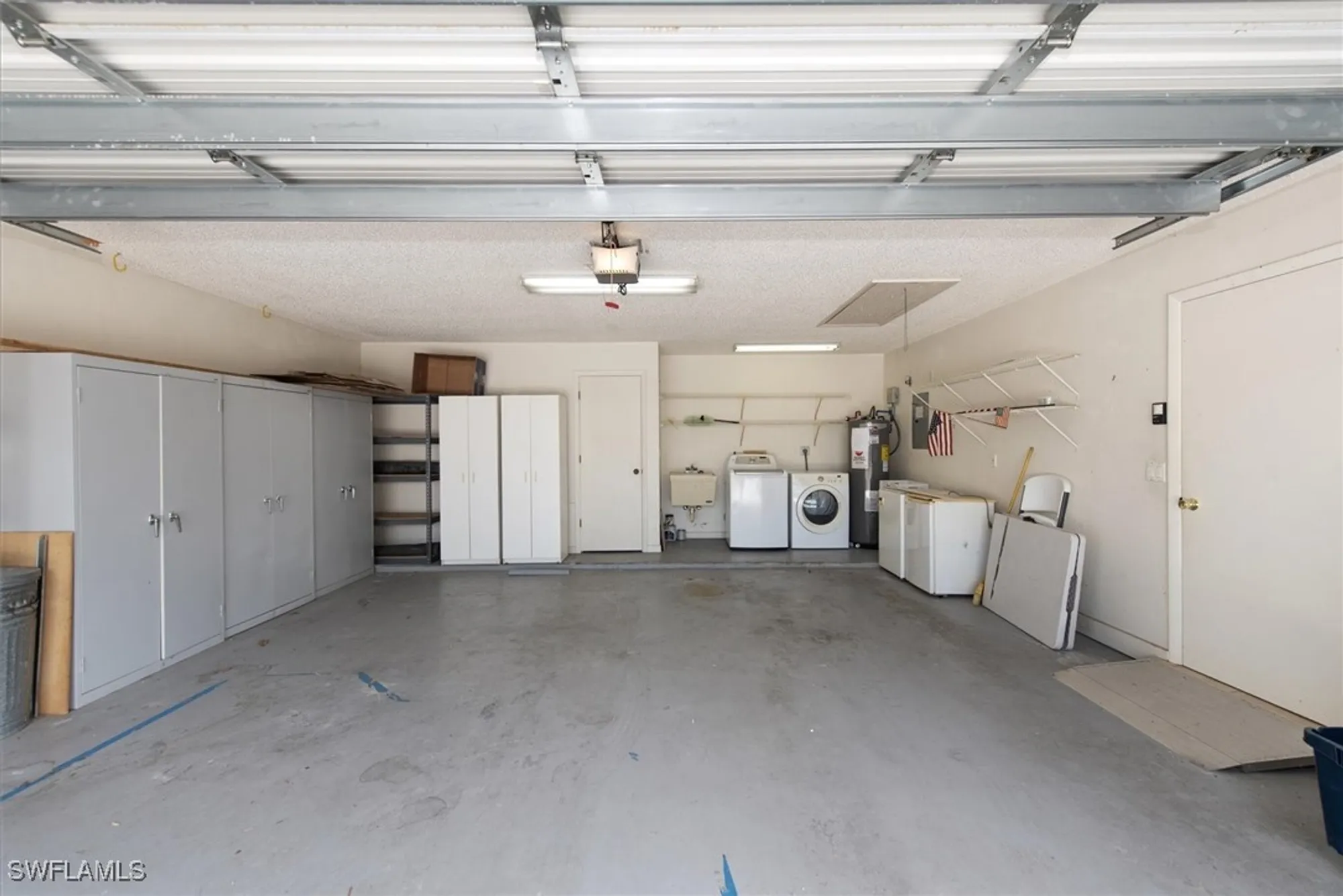 Property Slideshow image 25 of 32 | 1207 arcola dr, Fort Myers, FL, 33919