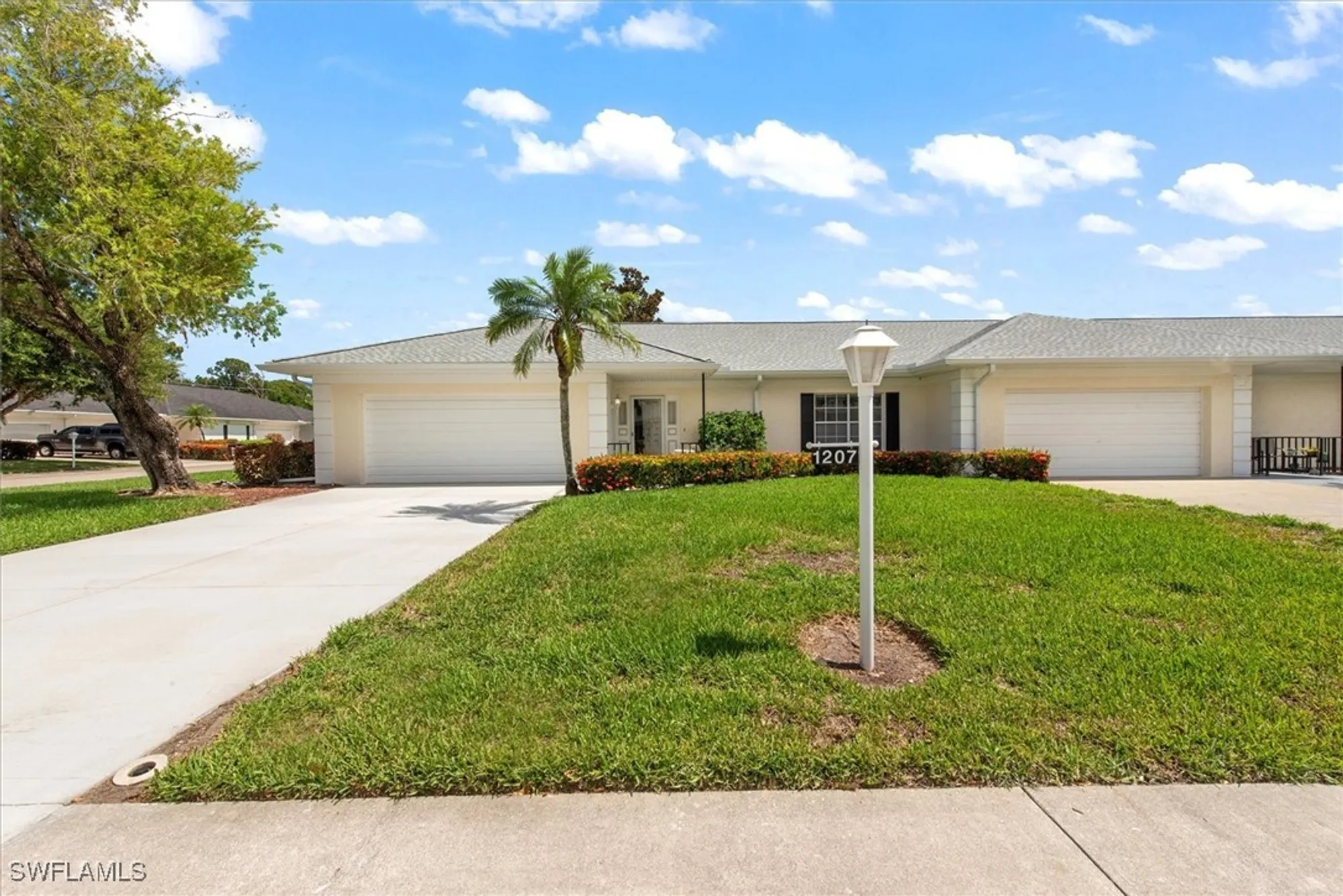 Property Slideshow image 2 of 32 | 1207 arcola dr, Fort Myers, FL, 33919