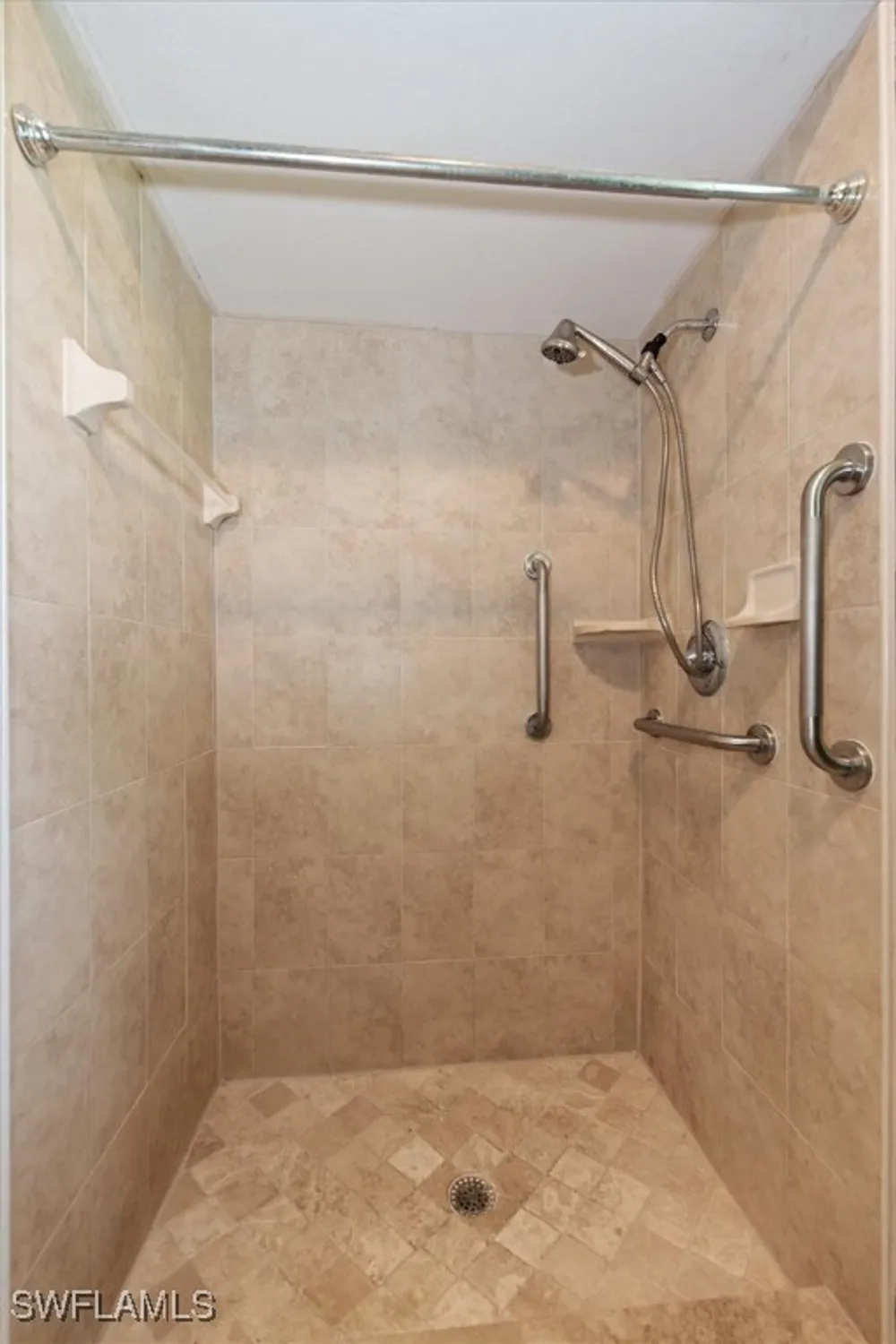 Property Slideshow image 20 of 32 | 1207 arcola dr, Fort Myers, FL, 33919