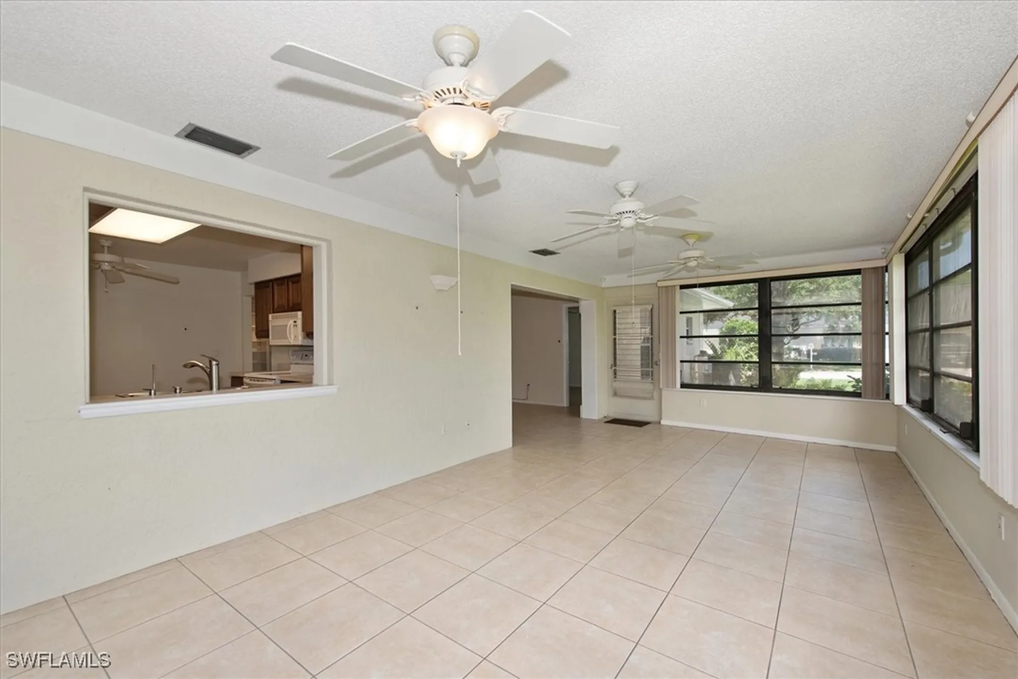 Property Slideshow image 7 of 32 | 1207 arcola dr, Fort Myers, FL, 33919