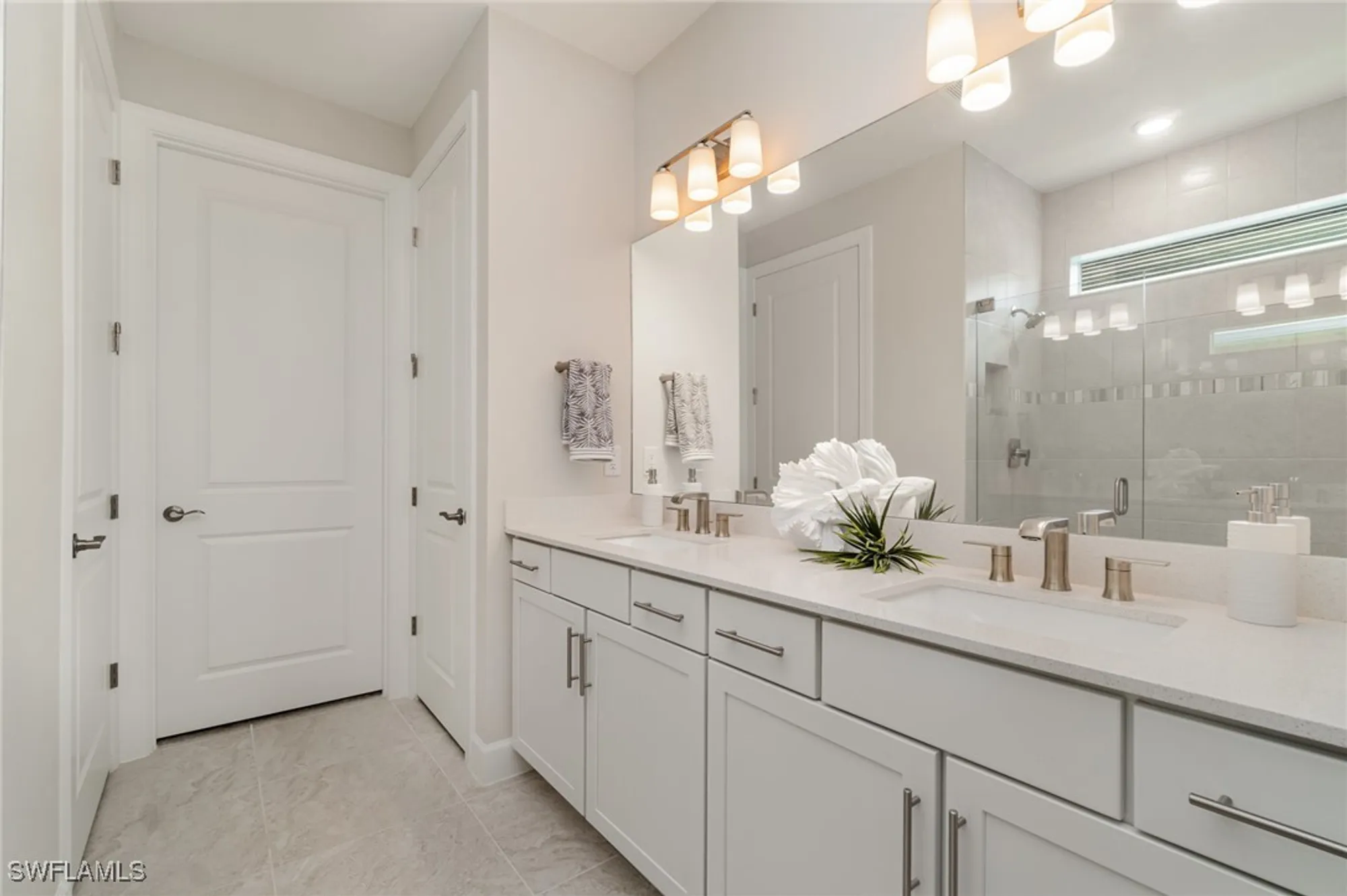 Property Slideshow image 13 of 33 | 7048 chapel creek ln, North Fort Myers, FL, 33917