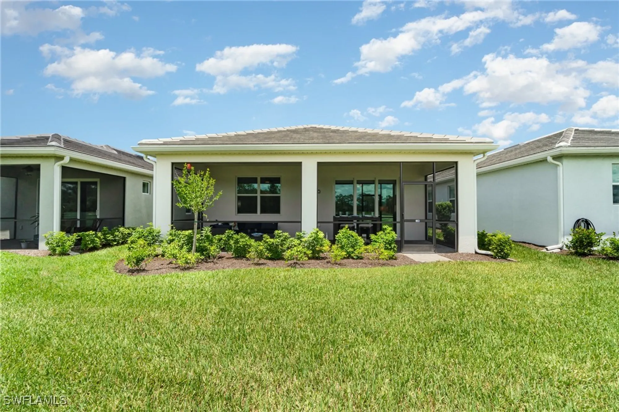 Property Slideshow image 21 of 33 | 7048 chapel creek ln, North Fort Myers, FL, 33917