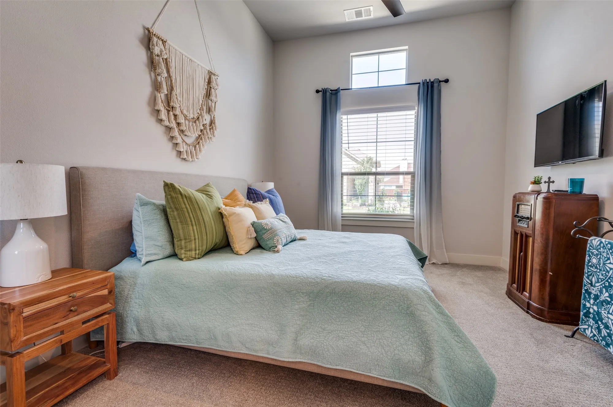 Property Slideshow image 15 of 31 | 7220 calistoga ln, Grand Prairie, TX, 75054