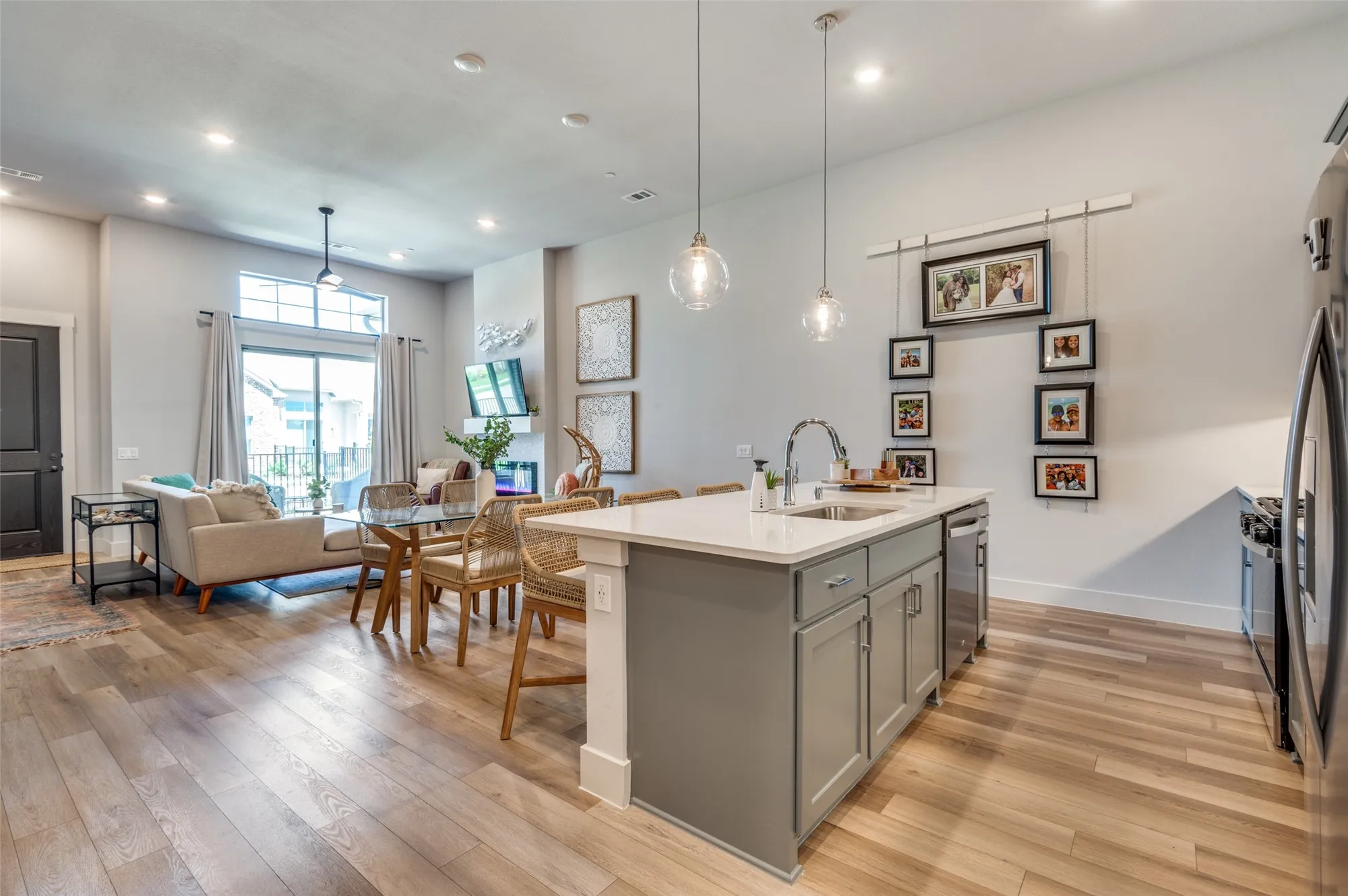 Property Slideshow image 4 of 31 | 7220 calistoga ln, Grand Prairie, TX, 75054