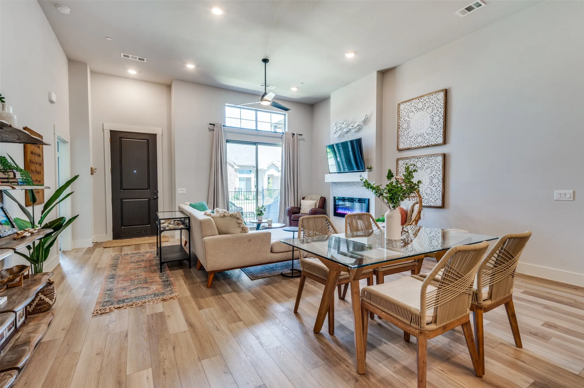 Property Slideshow image 8 of 31 | 7220 calistoga ln, Grand Prairie, TX, 75054