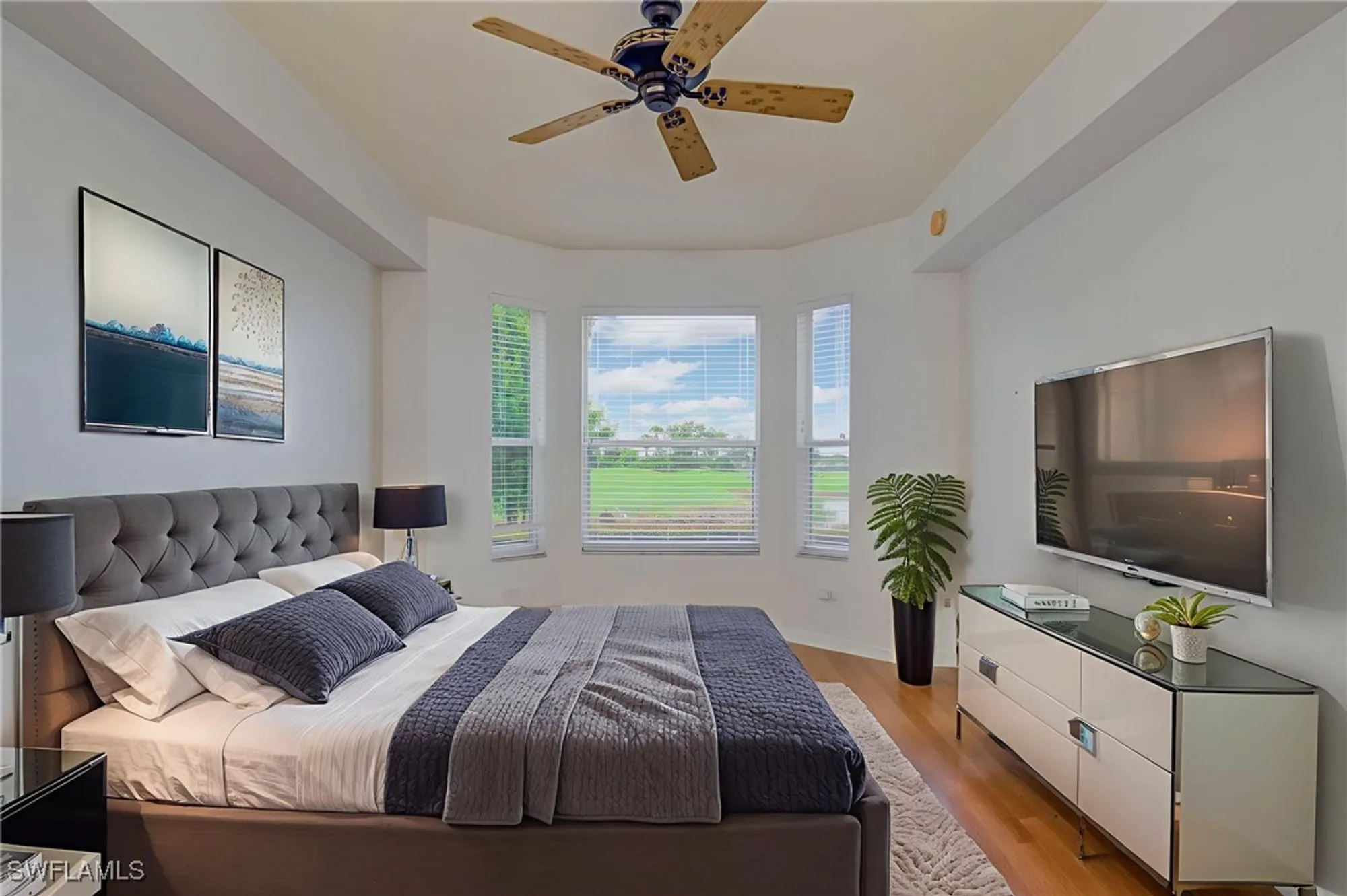 Property Slideshow image 10 of 41 | 10316 heritage bay blvd unit 2712, Naples, FL, 34120