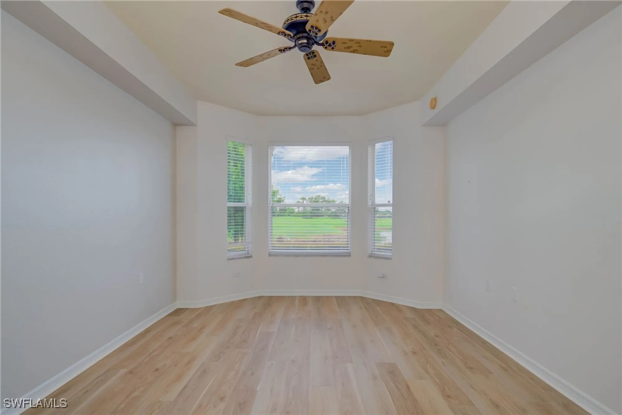 Property Slideshow image 11 of 41 | 10316 heritage bay blvd unit 2712, Naples, FL, 34120